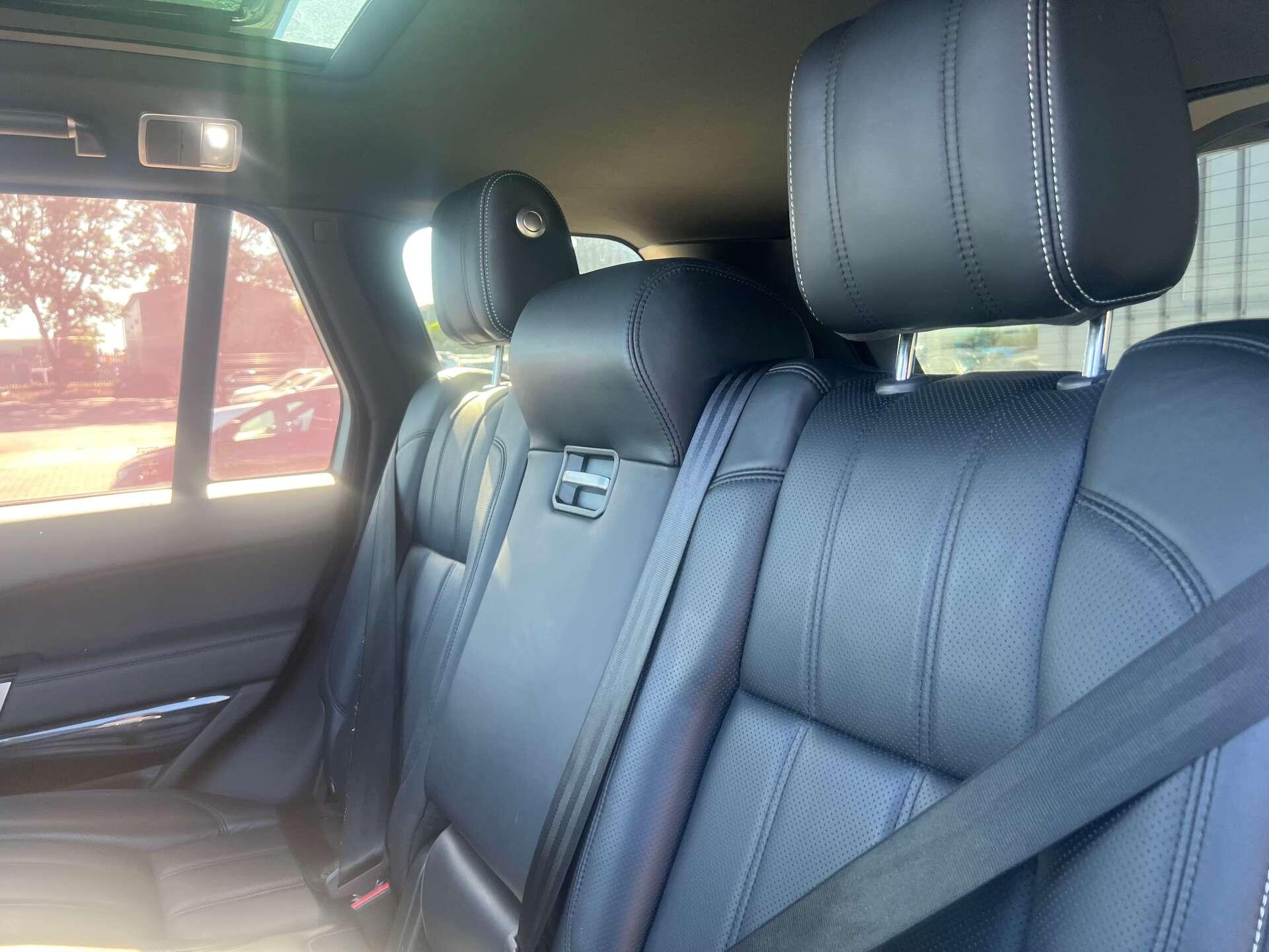 Land Rover Range Rover view 39