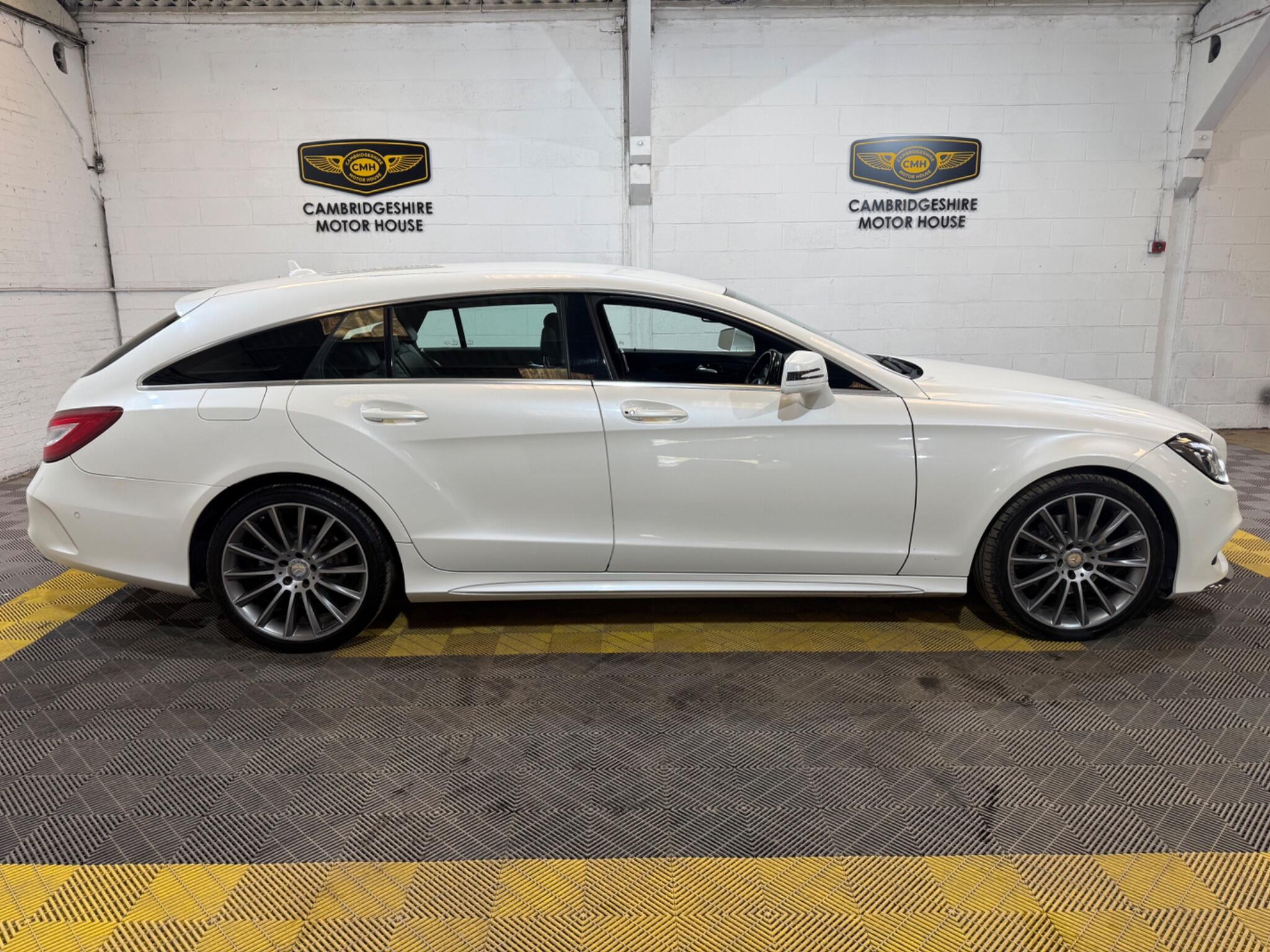 Mercedes-Benz CLS view 55