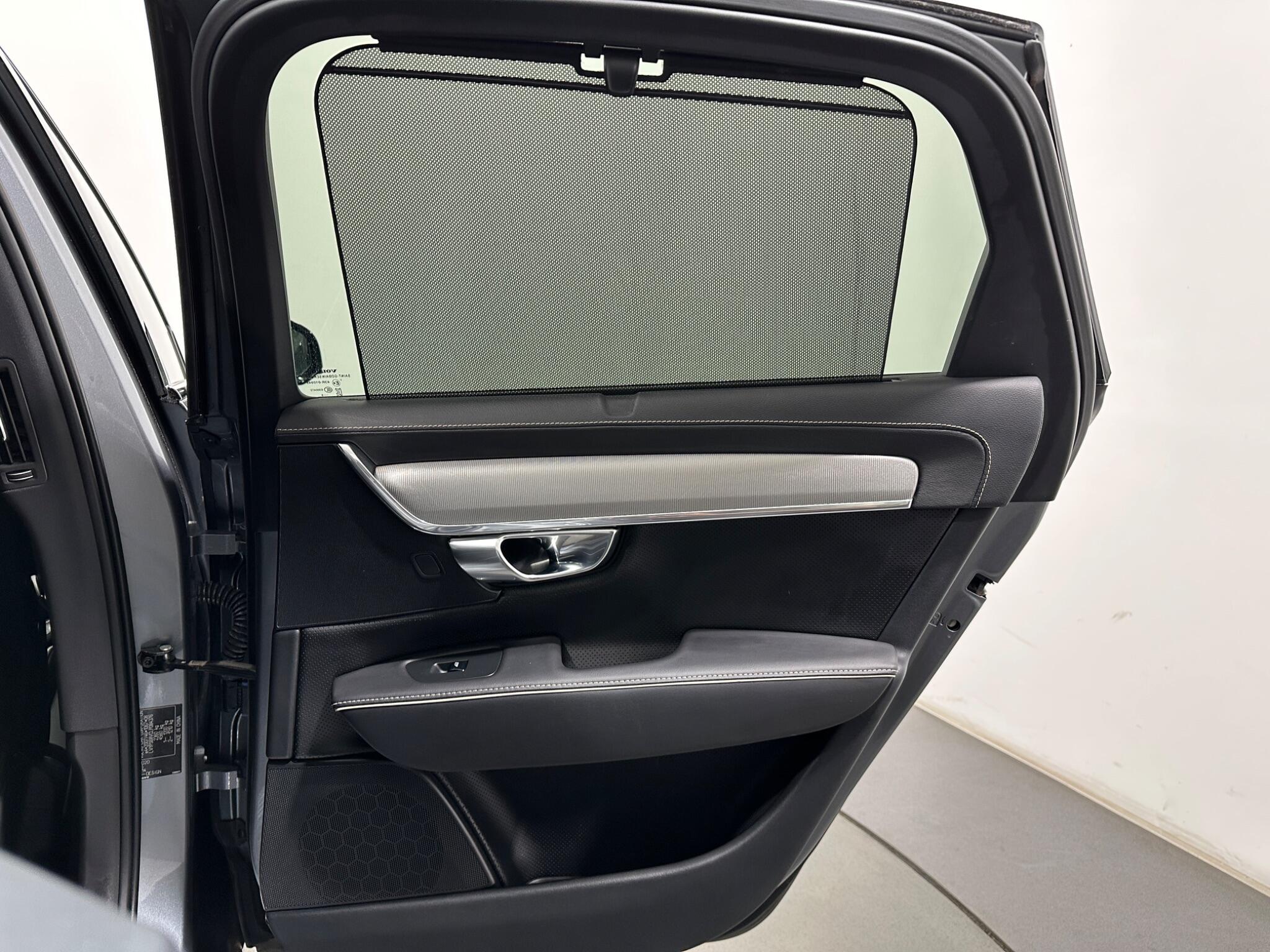Volvo S90 view 43