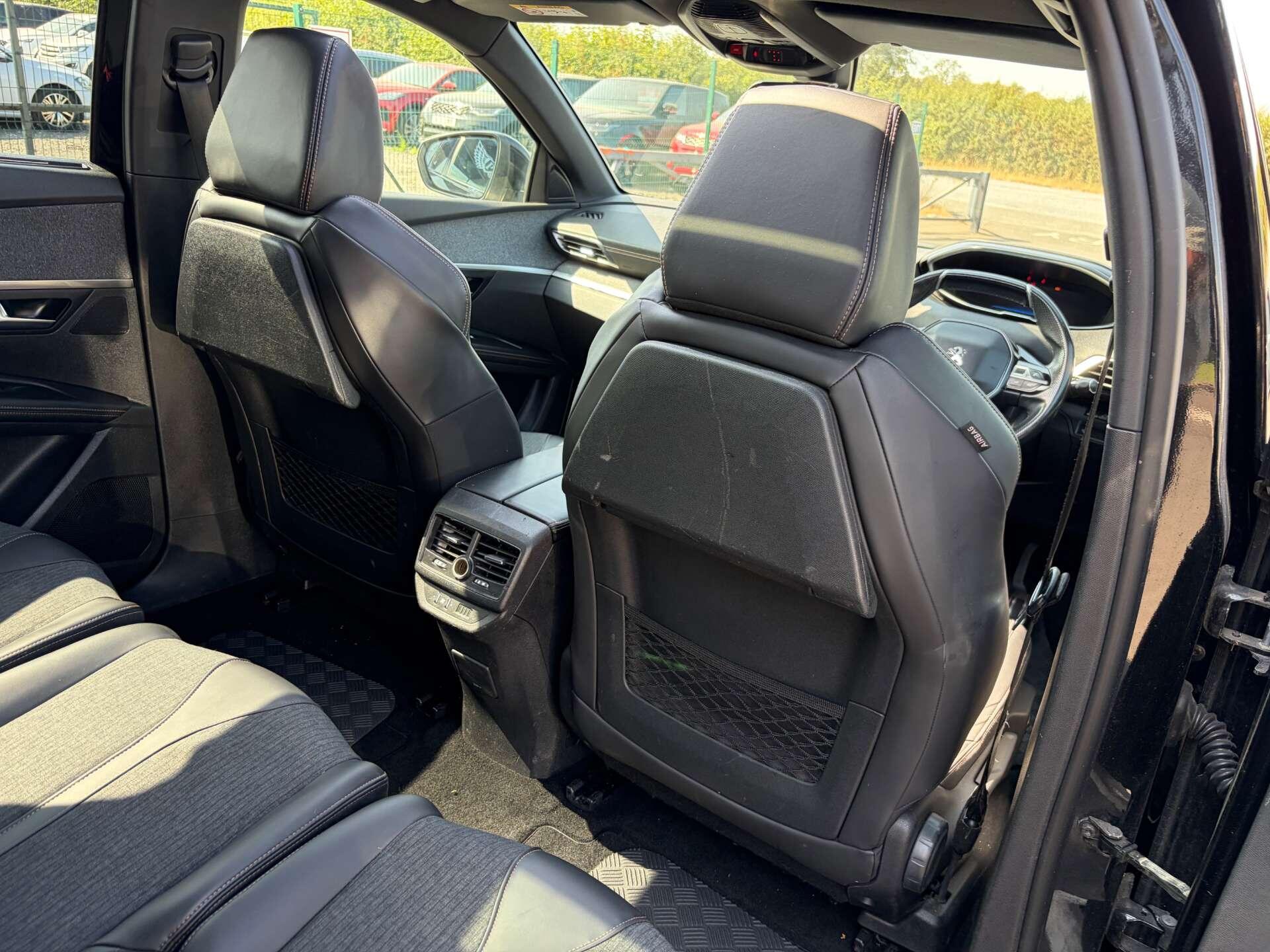 Peugeot 5008 view 32