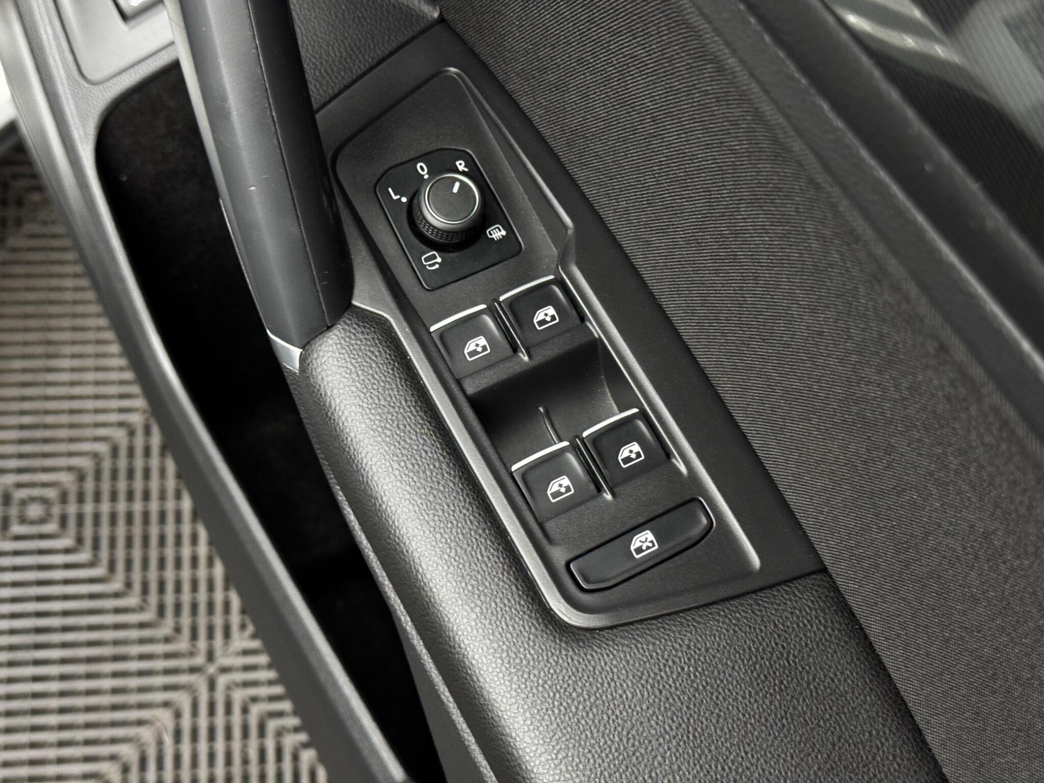 Volkswagen Tiguan Allspace view 44