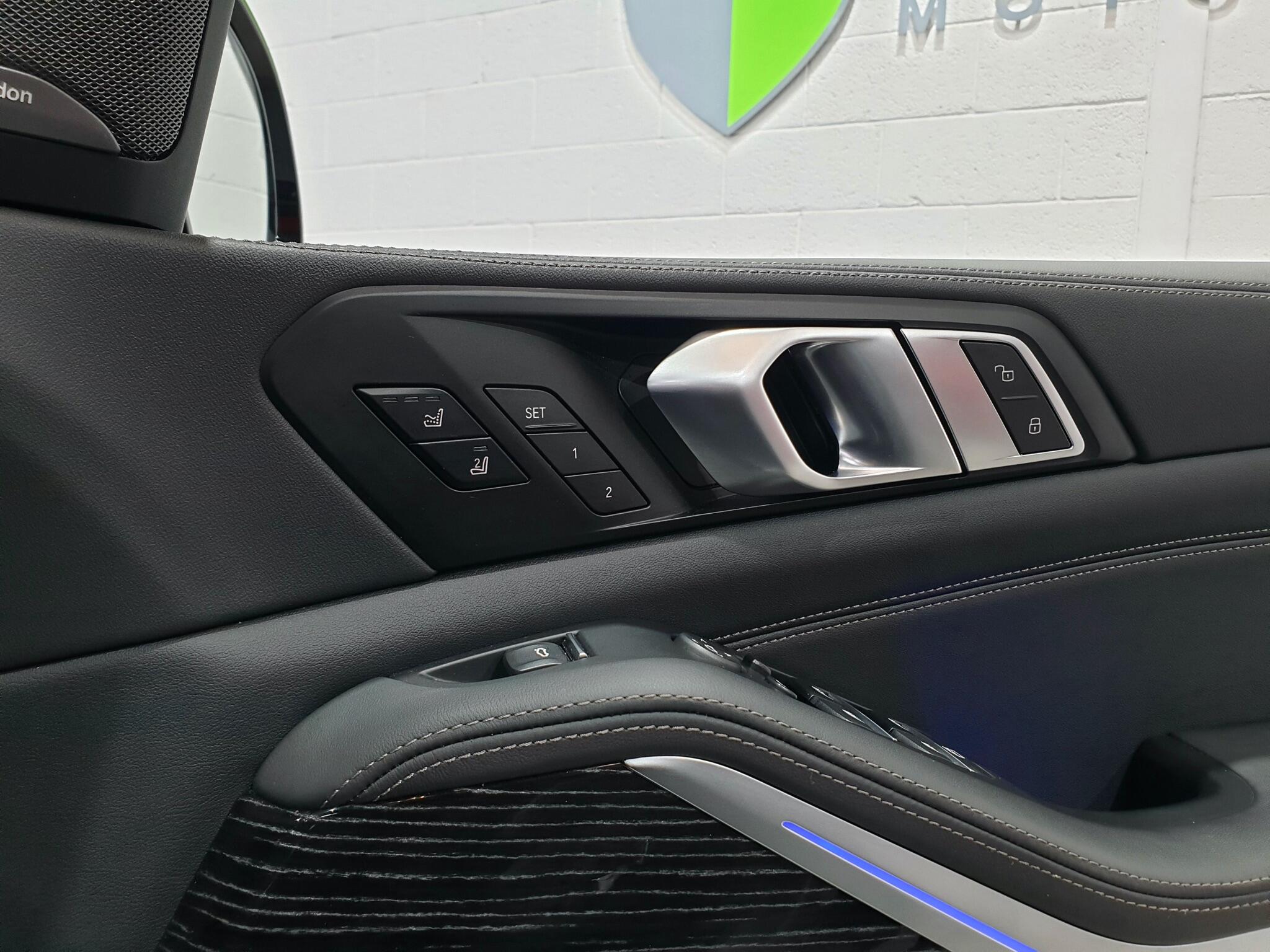 BMW X5 view 70