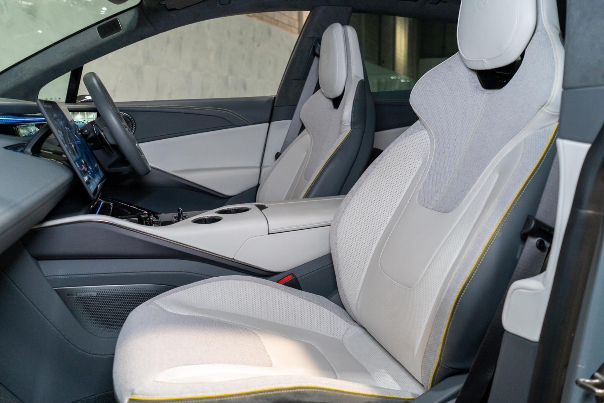 Lotus Eletre view 15