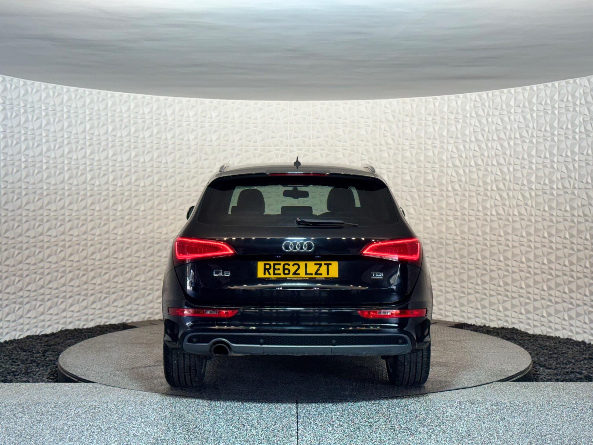 Audi Q5 view 14