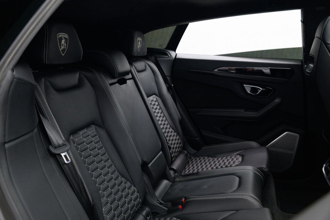 Lamborghini Urus view 52