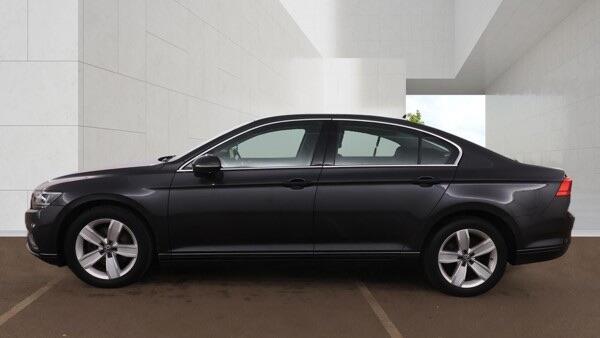 Volkswagen Passat view 10