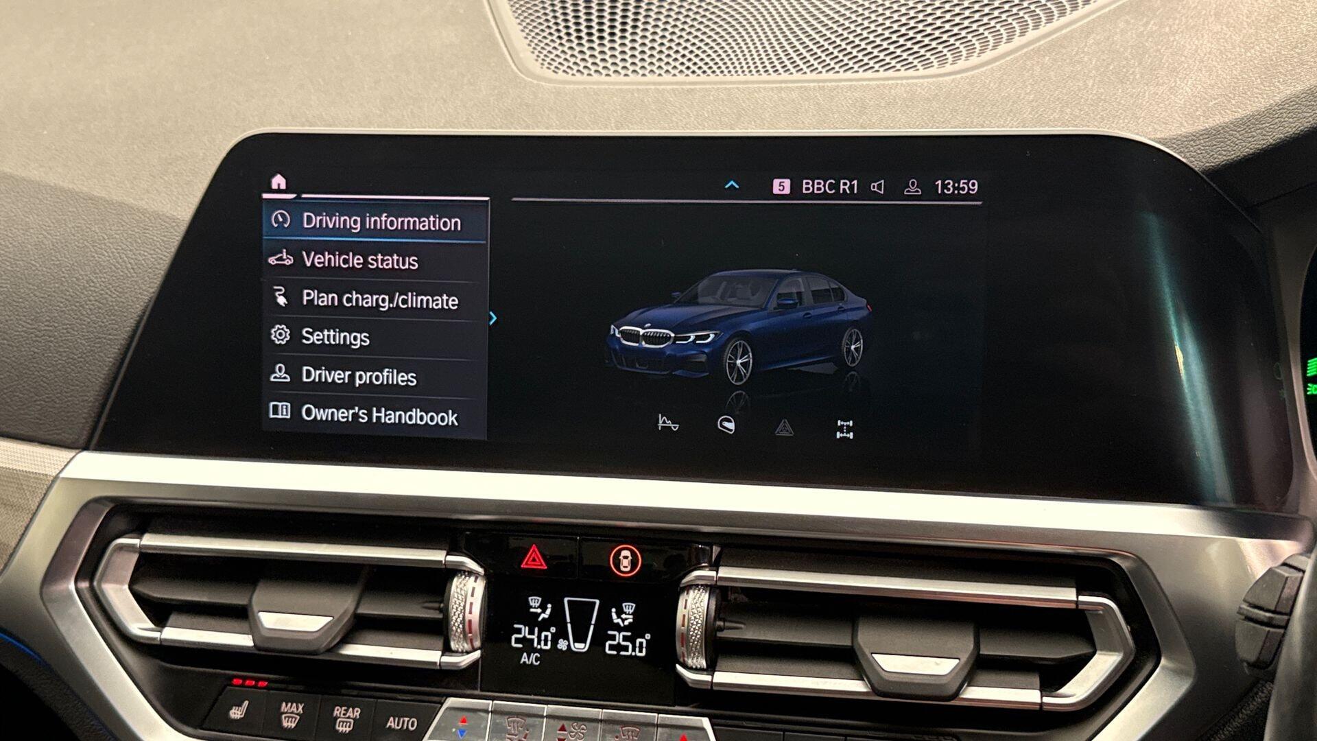 BMW 3 Series view 27
