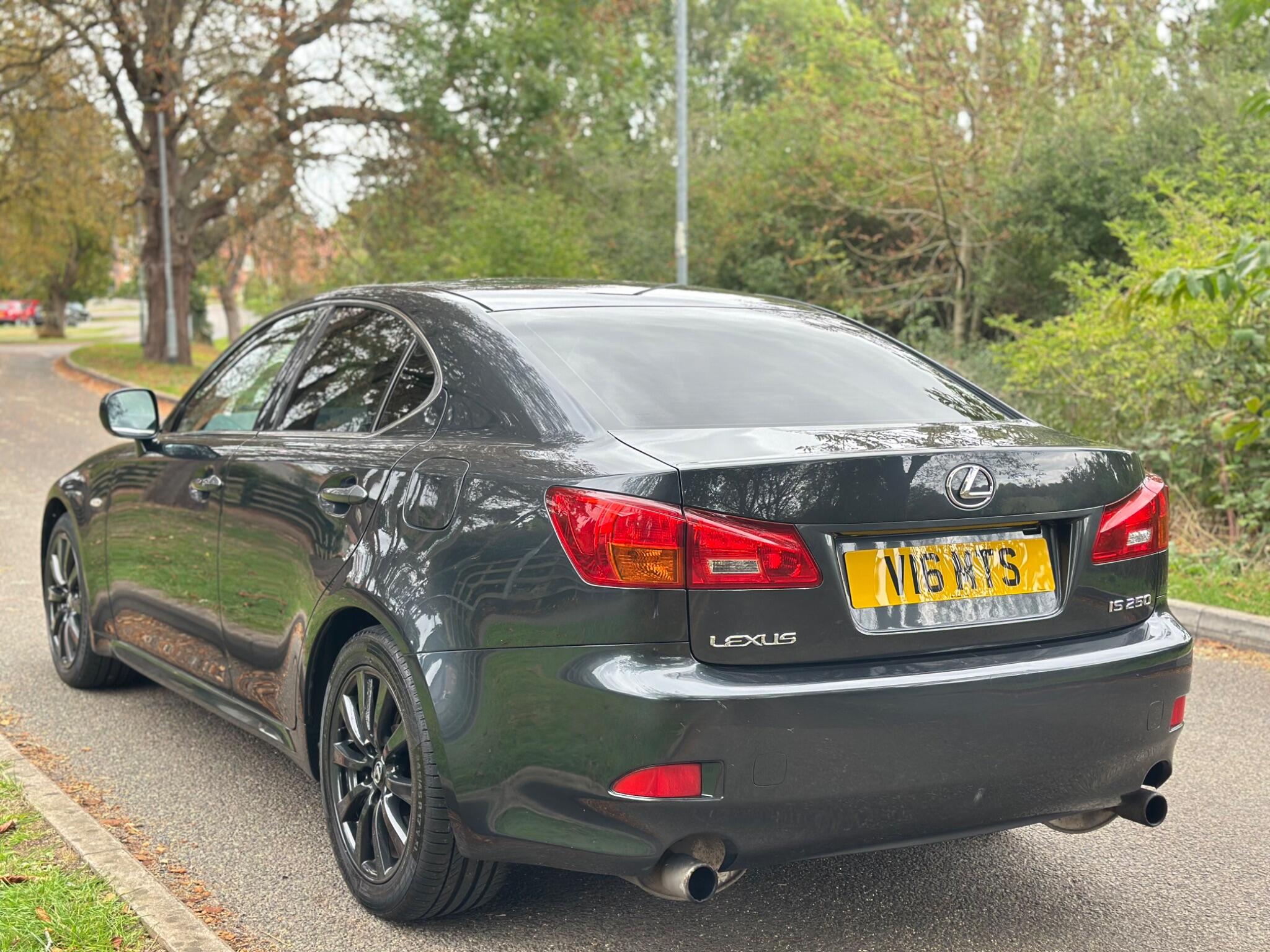 2008 Lexus IS image 4