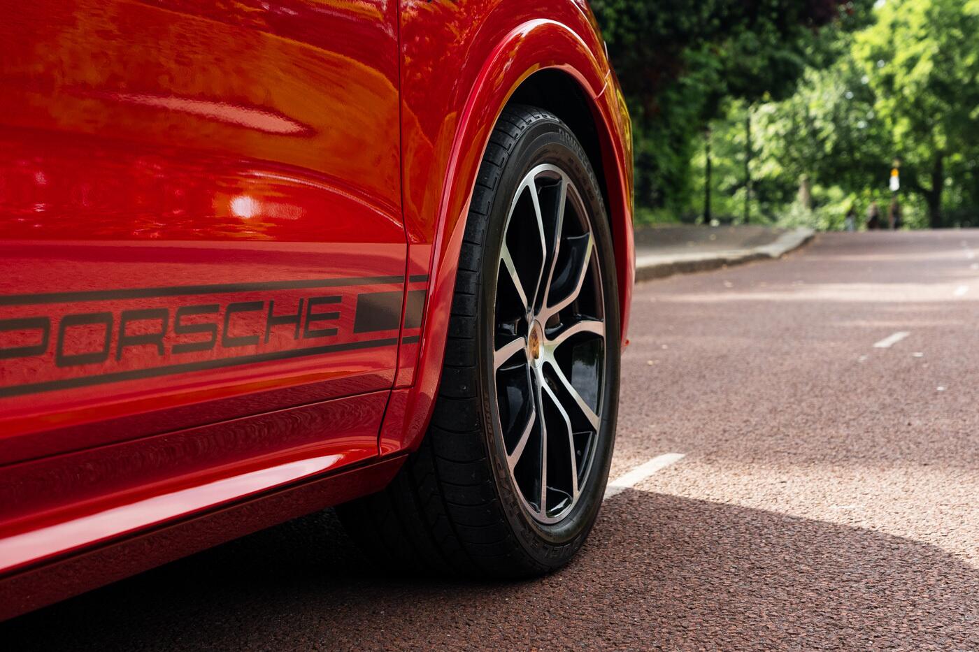 Porsche Cayenne view 7
