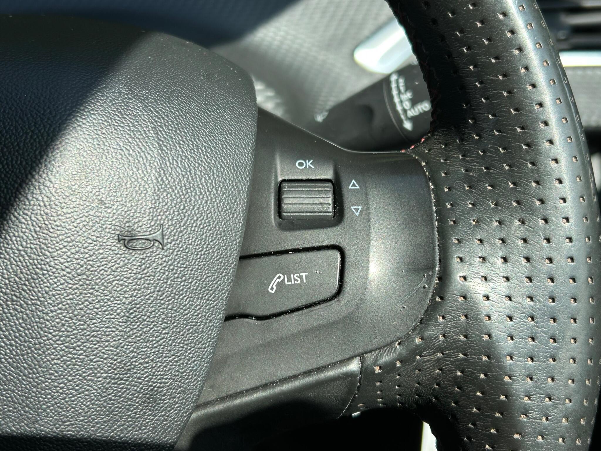 Peugeot 2008 view 32
