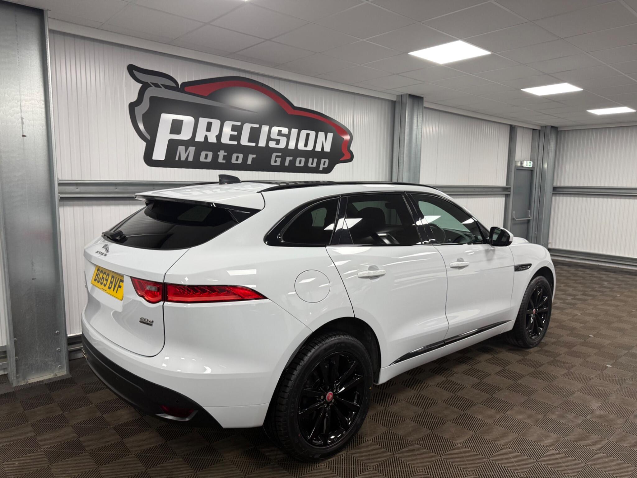 Jaguar F-Pace view 24