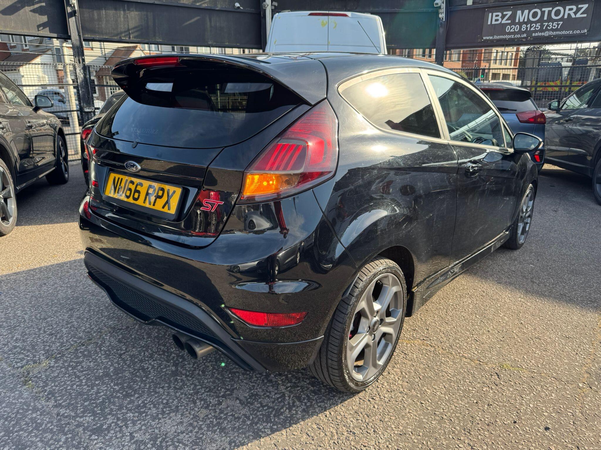 Ford Fiesta view 31
