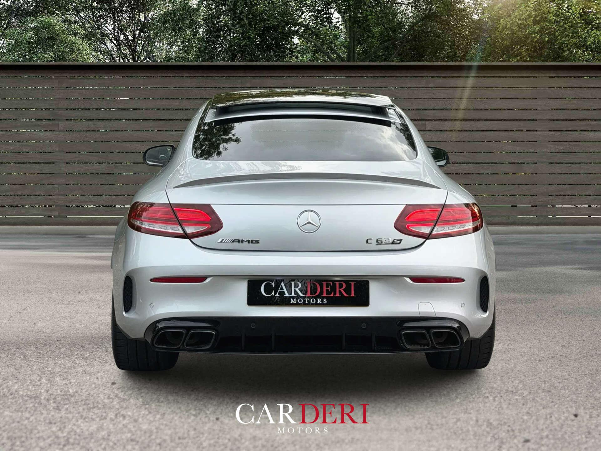 Mercedes-Benz C-Class view 19