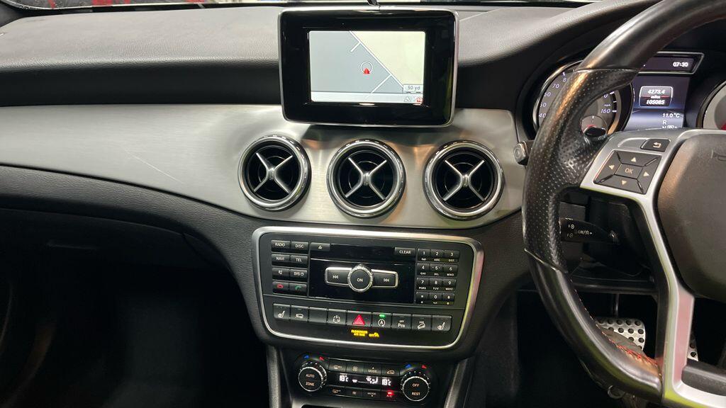 Mercedes-Benz Gla view 6