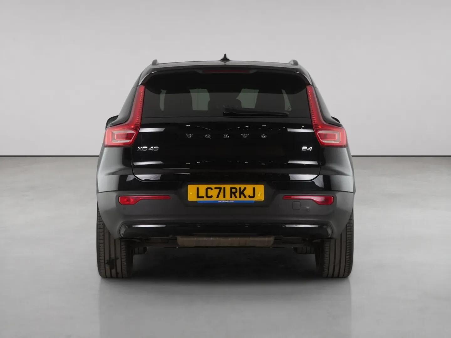 Volvo XC40 view 7