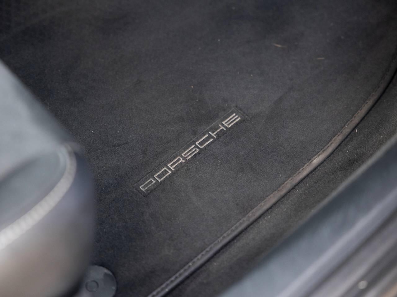 Porsche Cayman view 78