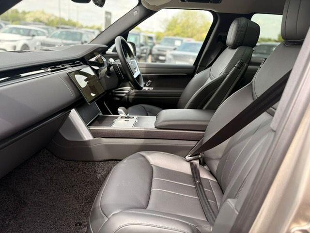 Land Rover Range Rover view 20