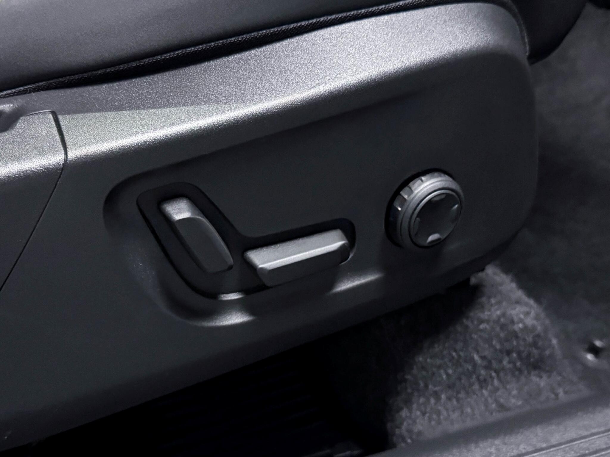 Volvo XC40 view 30