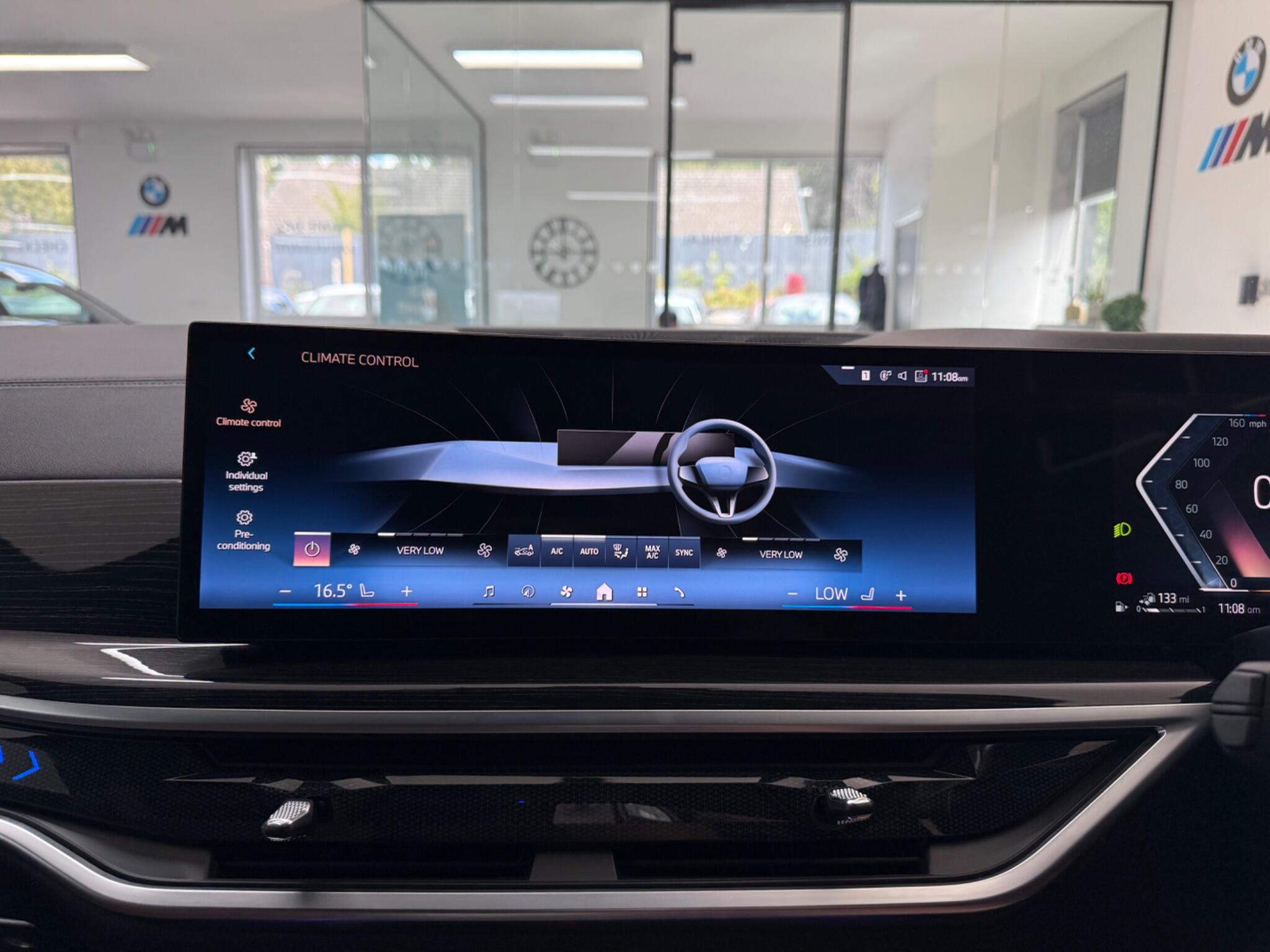 BMW X5 view 29