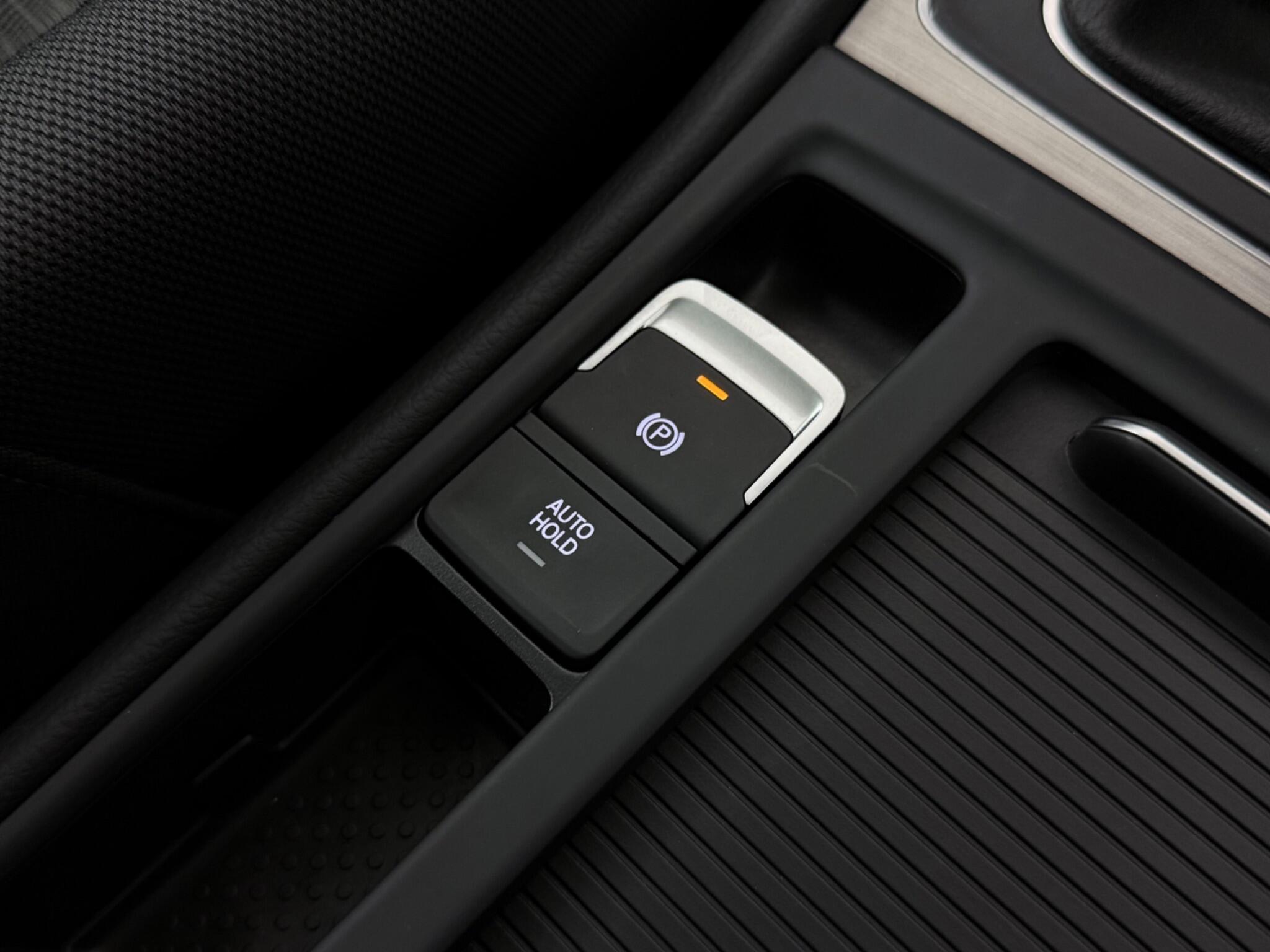 Volkswagen Golf view 18