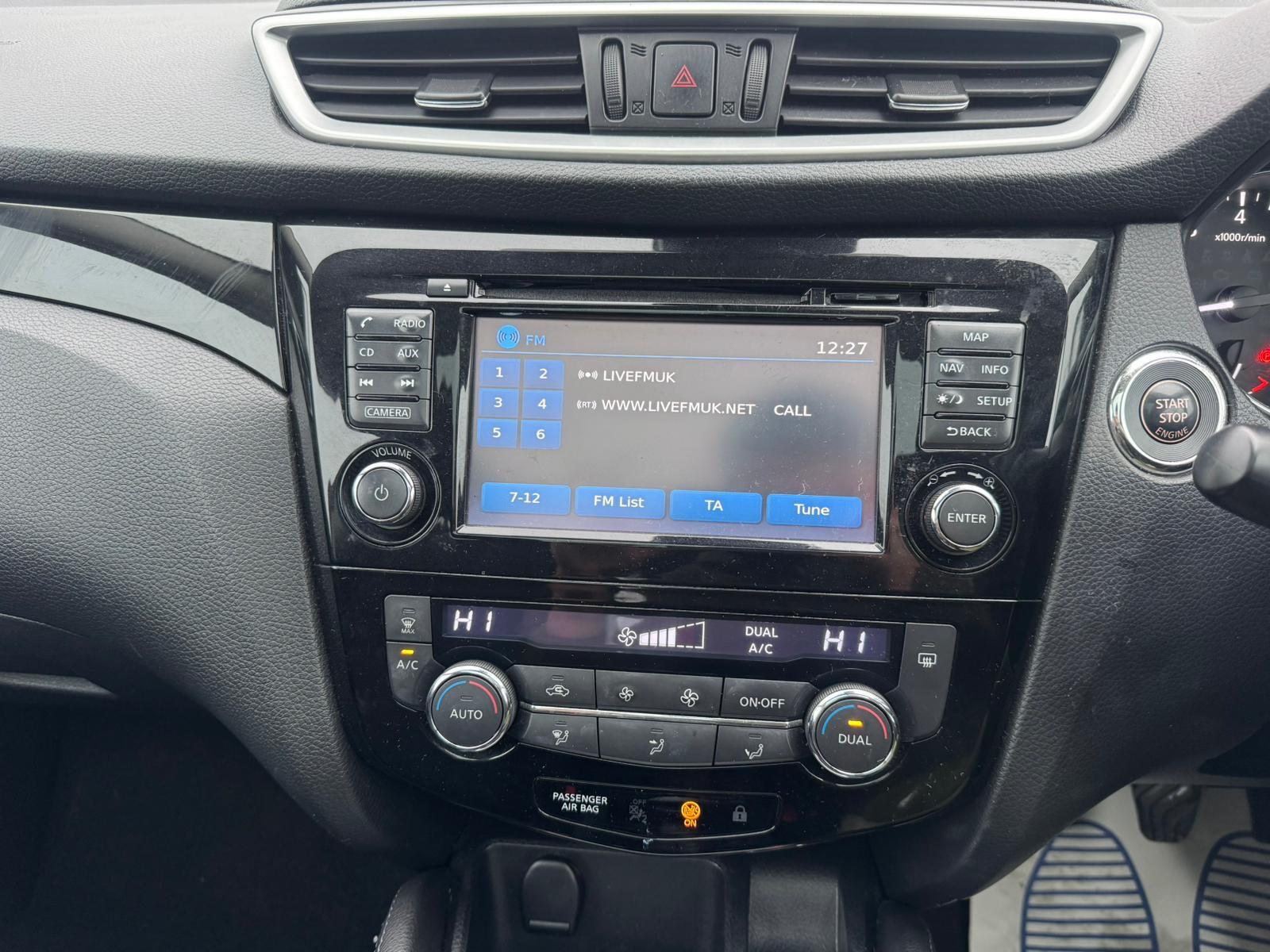 2015 Nissan Qashqai image 17