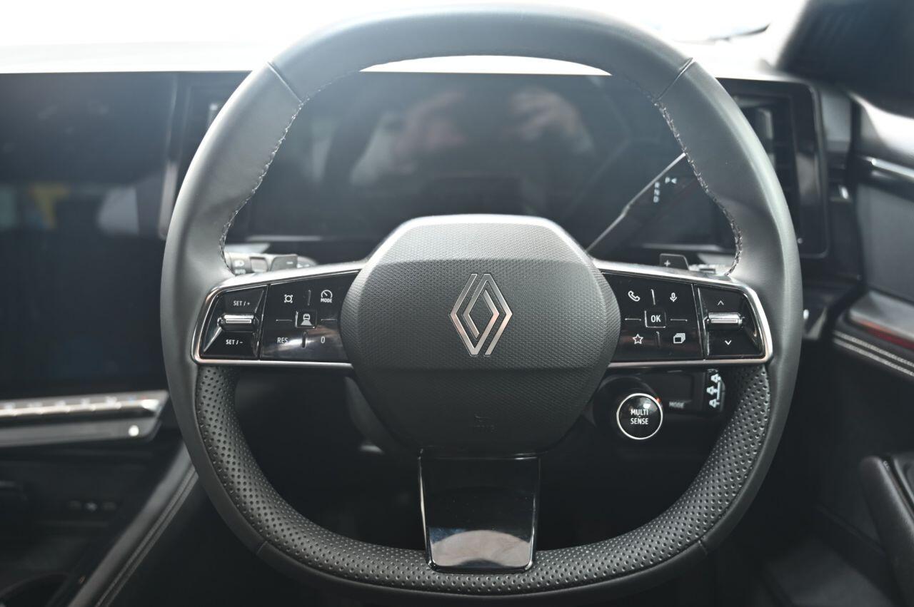 Renault Austral view 14