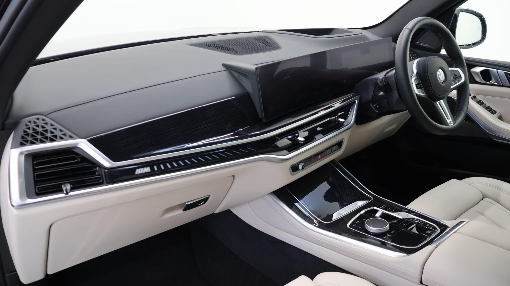 BMW X5 view 7