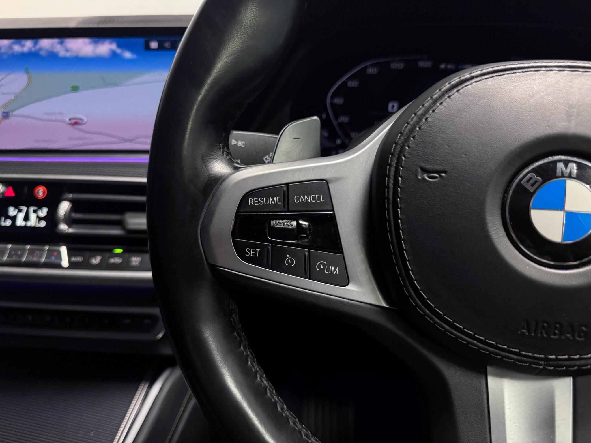 BMW X6 view 9
