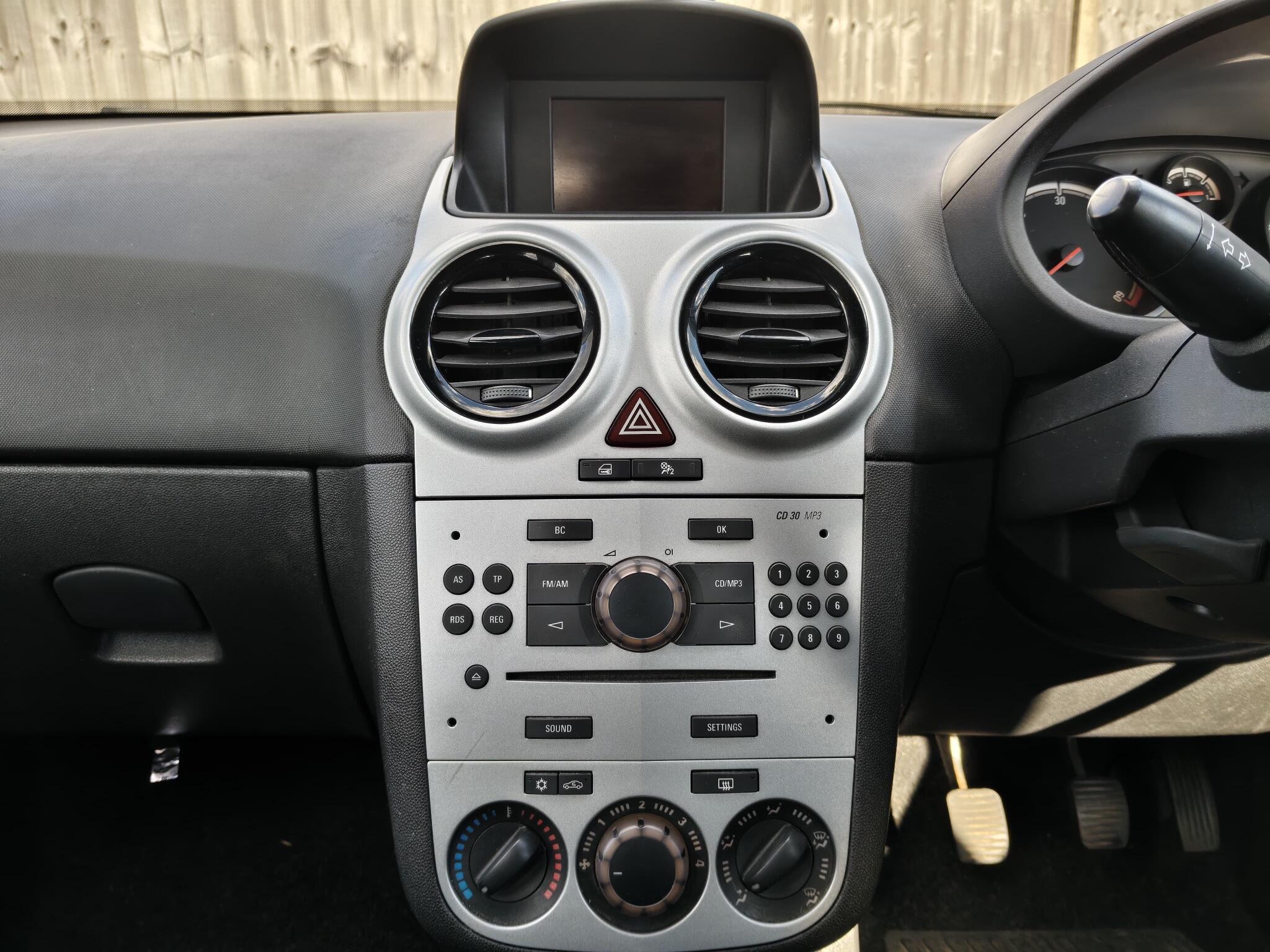 Vauxhall Corsa view 20