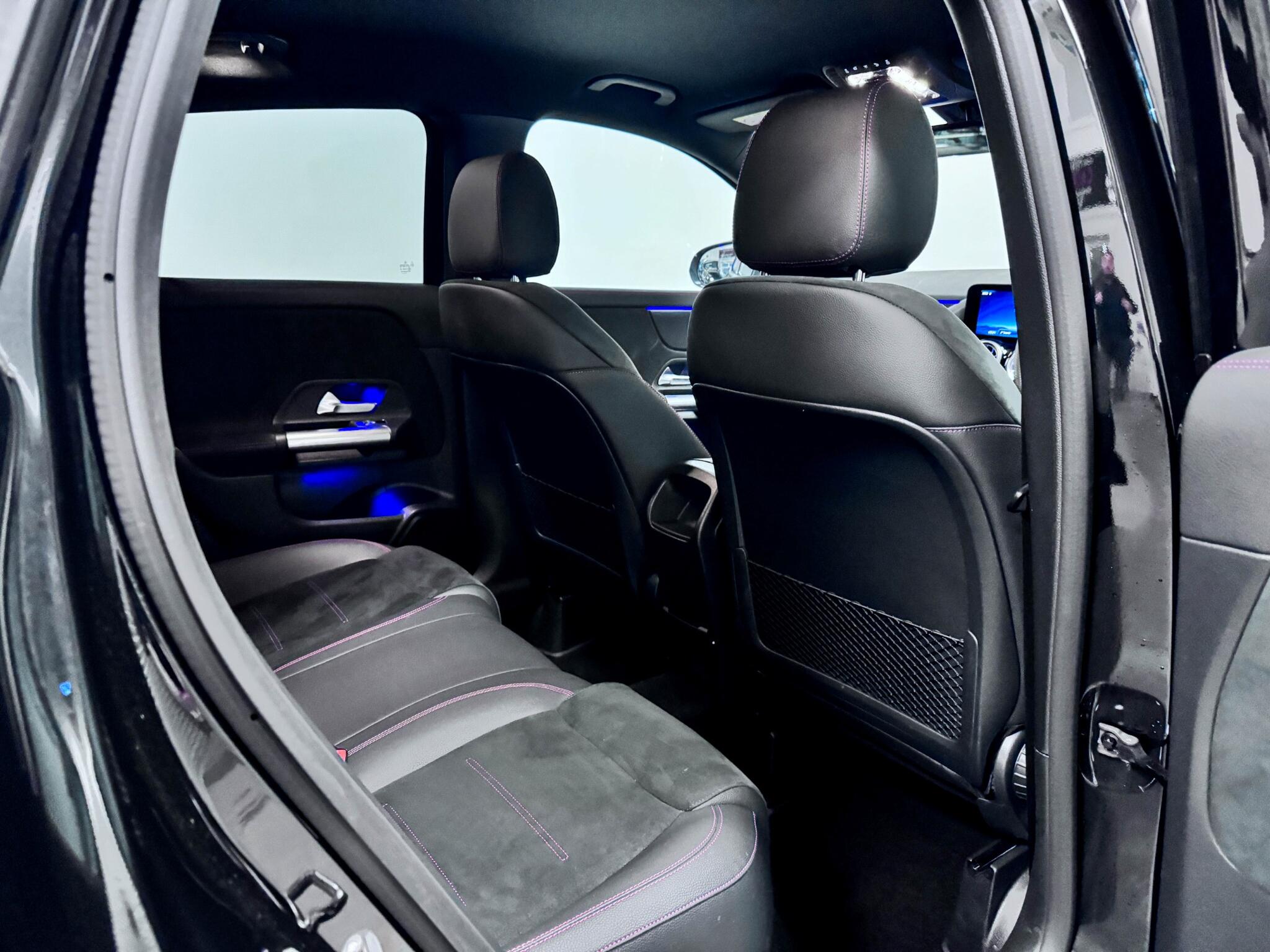 Mercedes-Benz Gla view 22