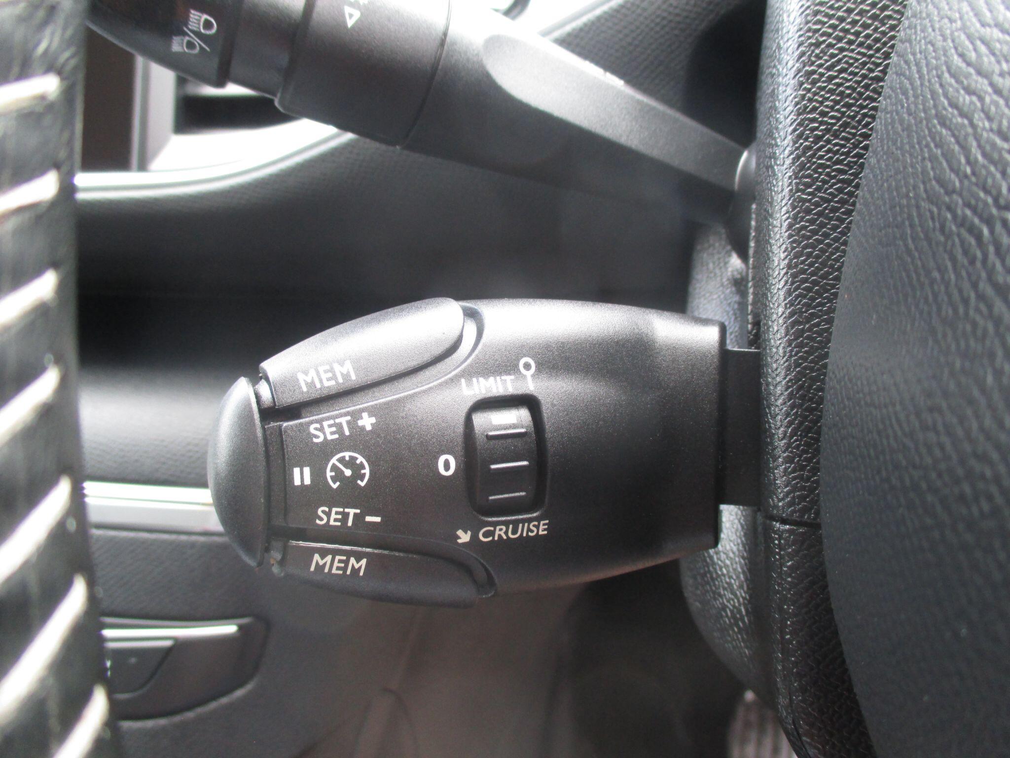 Peugeot 308 view 36