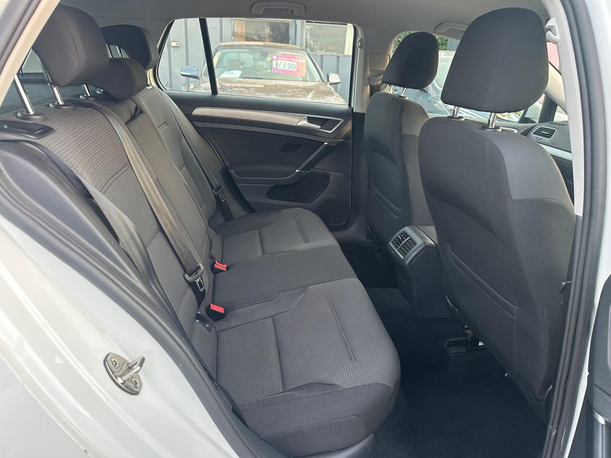 Volkswagen Golf view 27