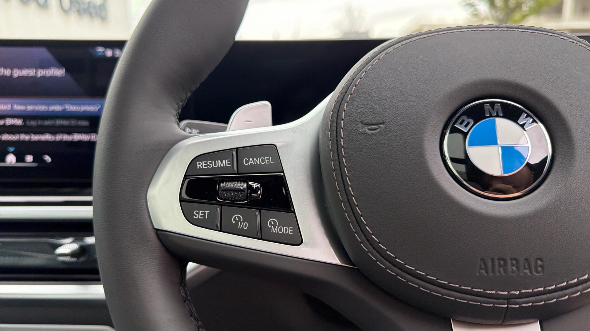 BMW X6 view 17