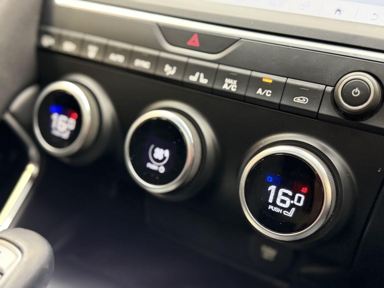 Jaguar E-Pace view 48