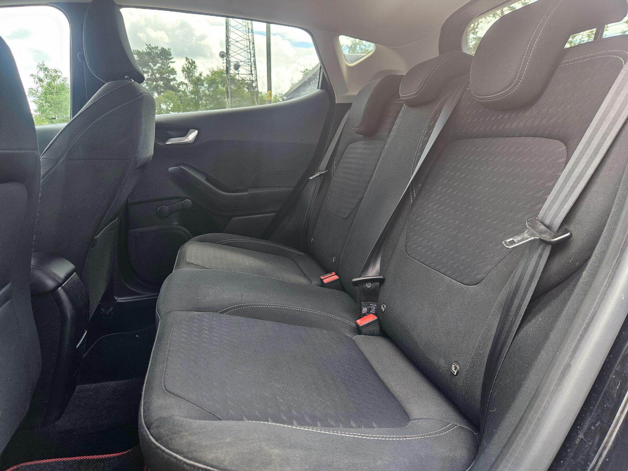 2019 Ford Fiesta image 40