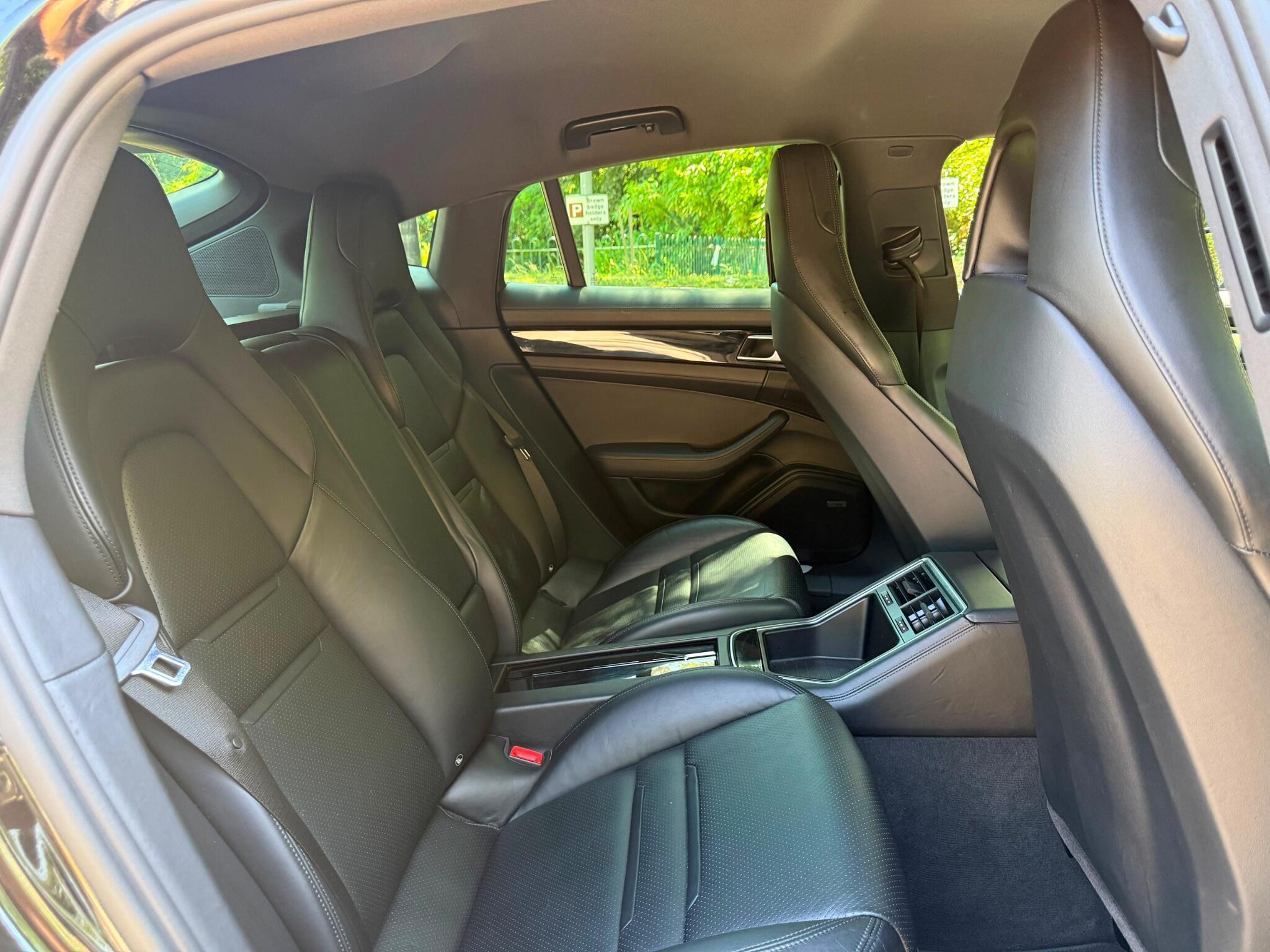 Porsche Panamera view 19