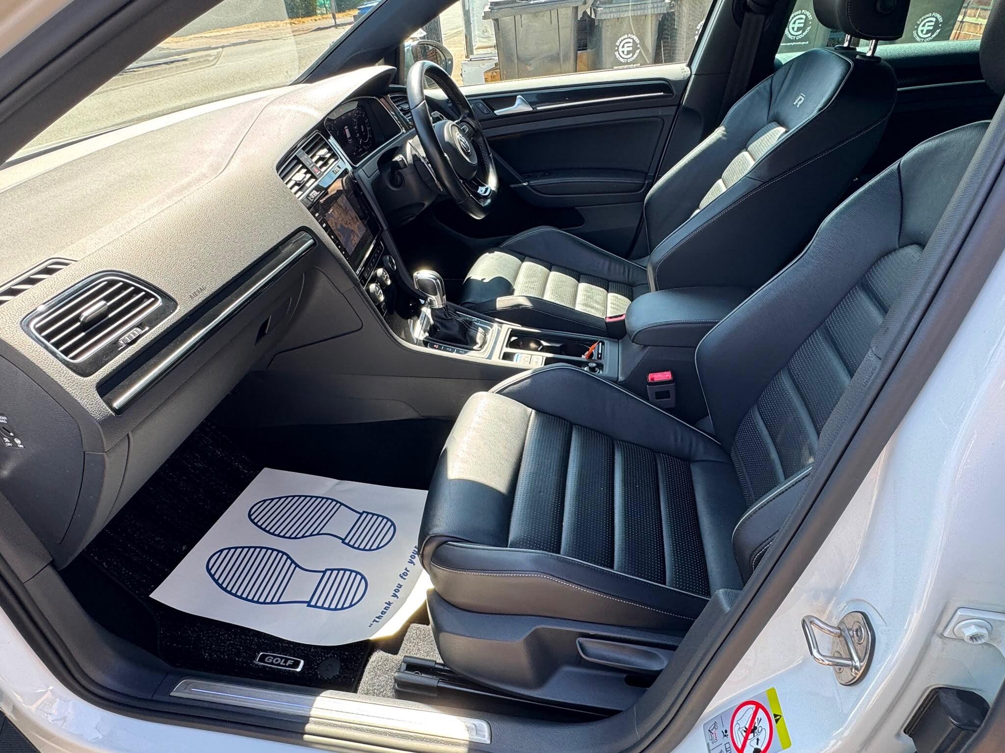 Volkswagen Golf view 41