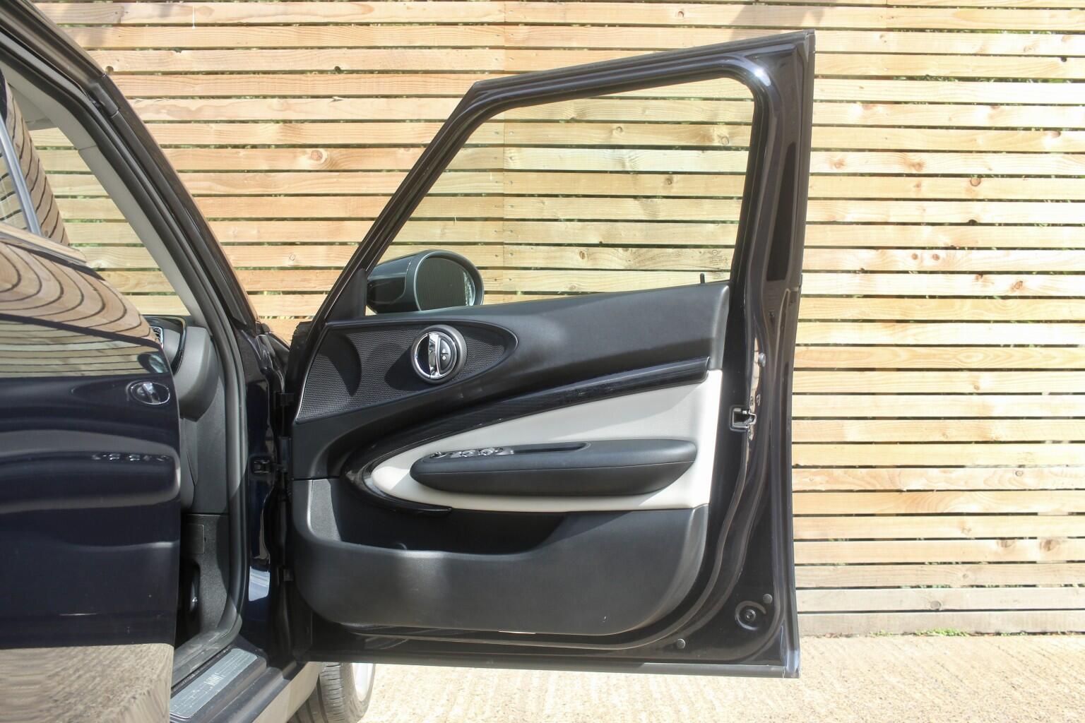Mini Clubman view 26