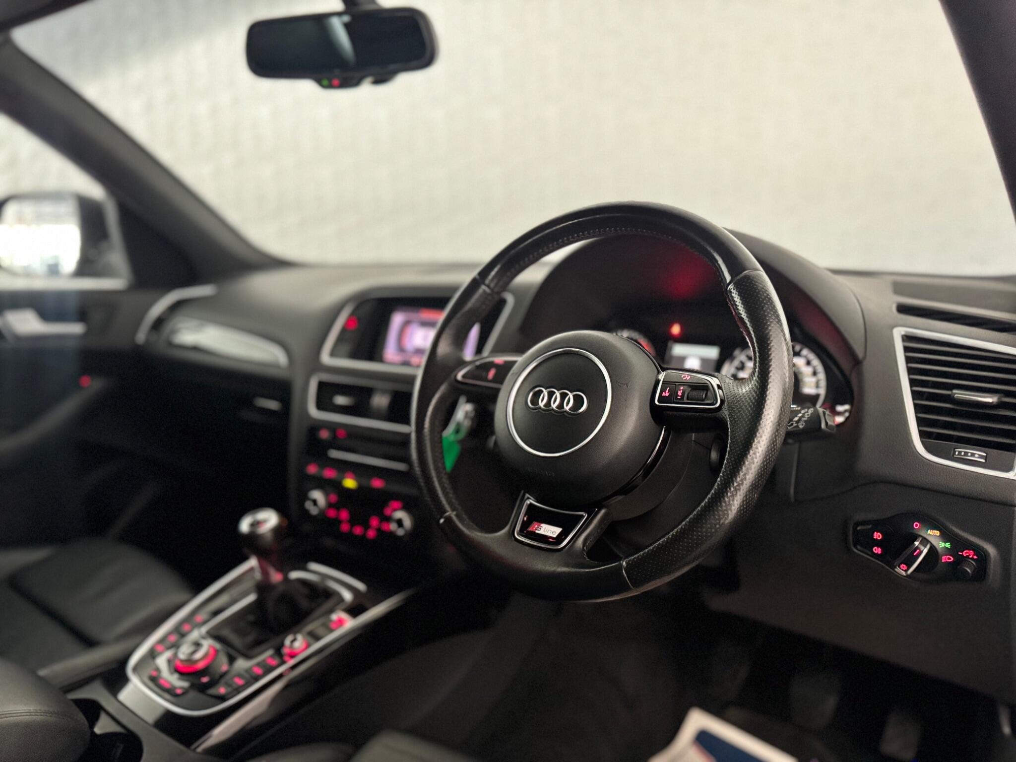 Audi Q5 view 24
