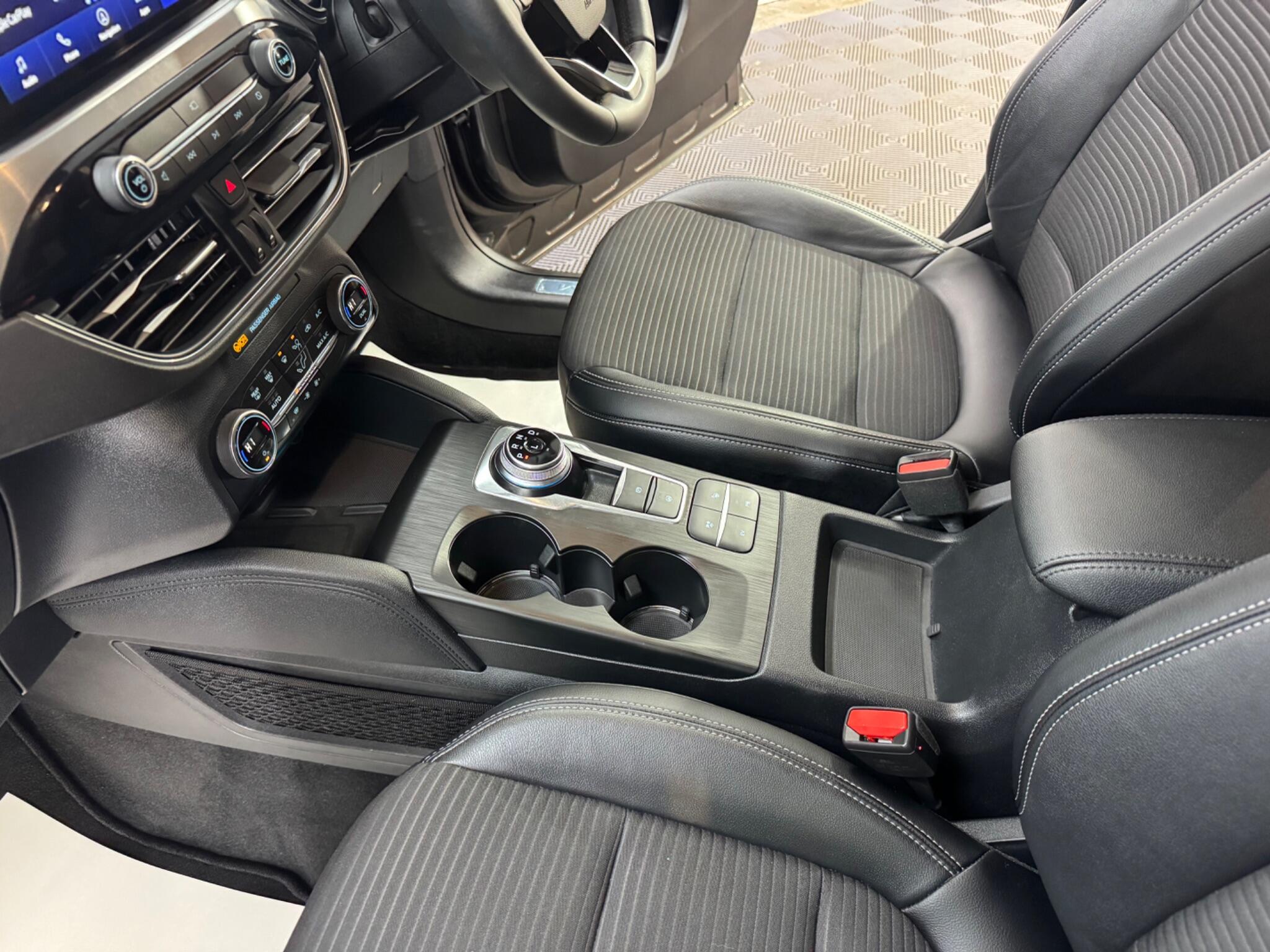 Ford Kuga view 48
