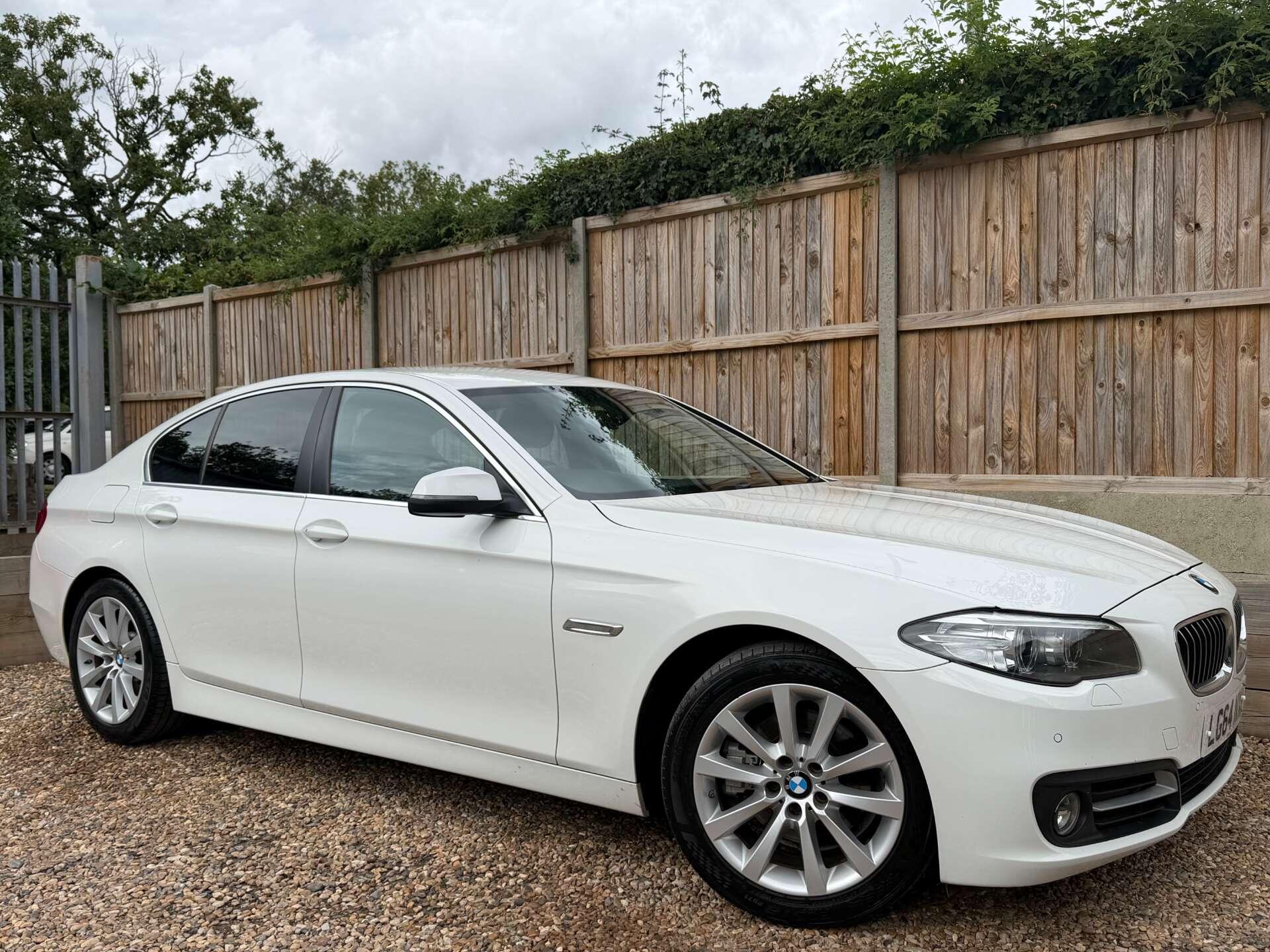 BMW 5 Series view 10