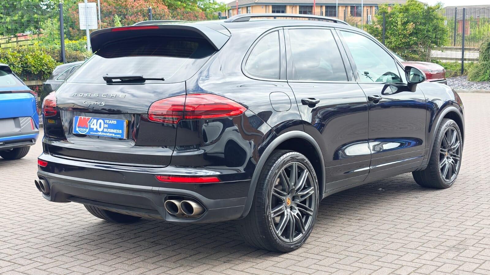 Porsche Cayenne view 7