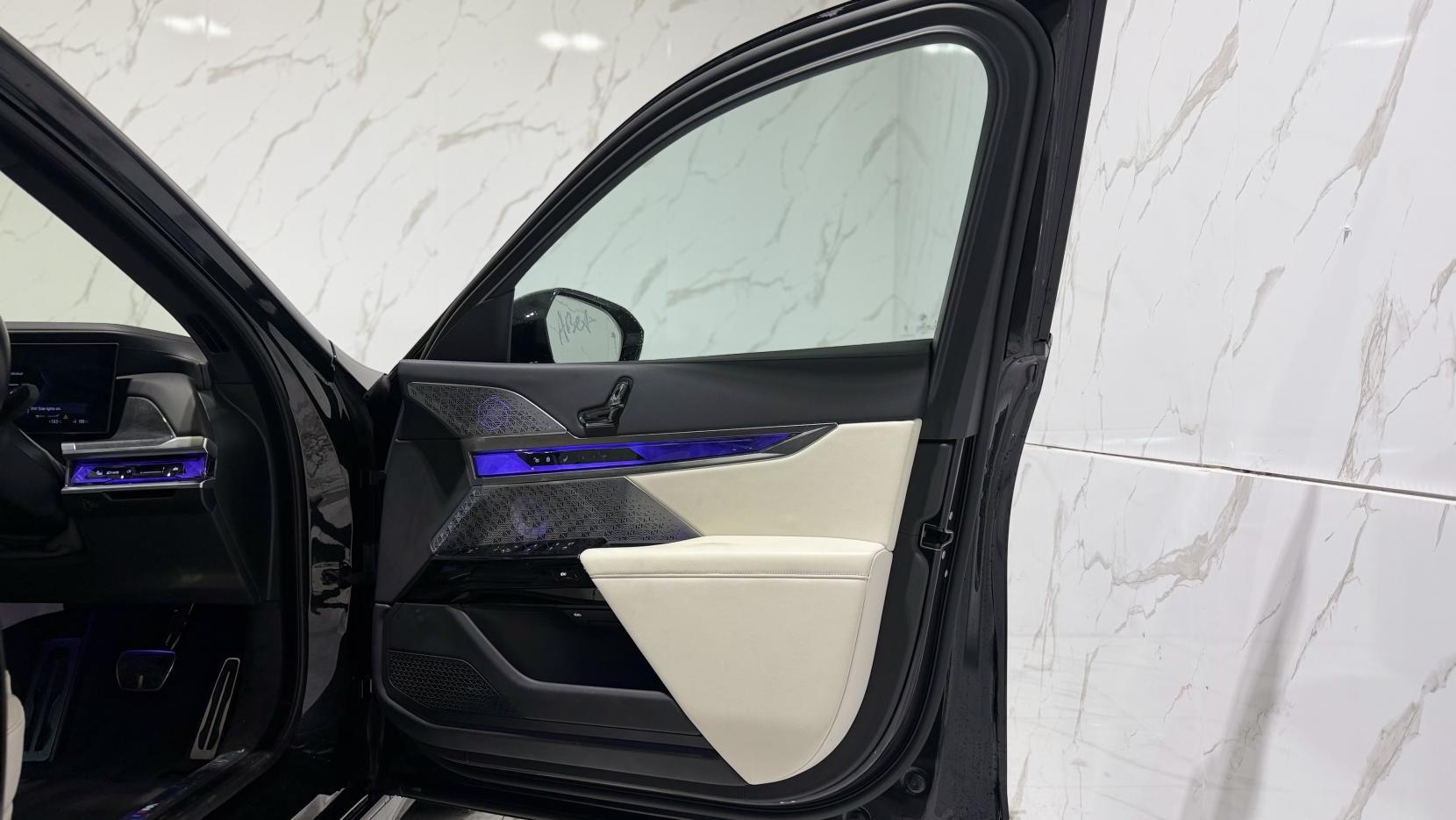 BMW i7 view 49