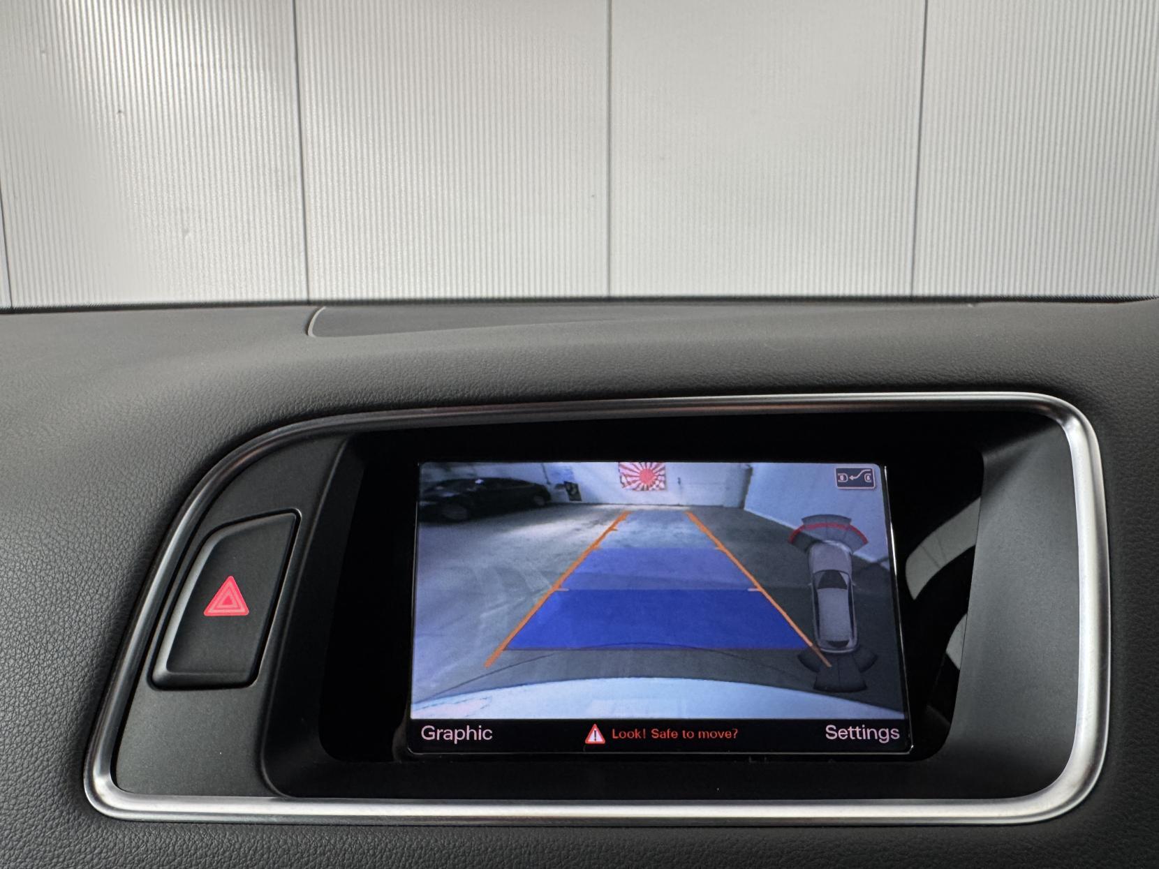 Audi Q5 view 45