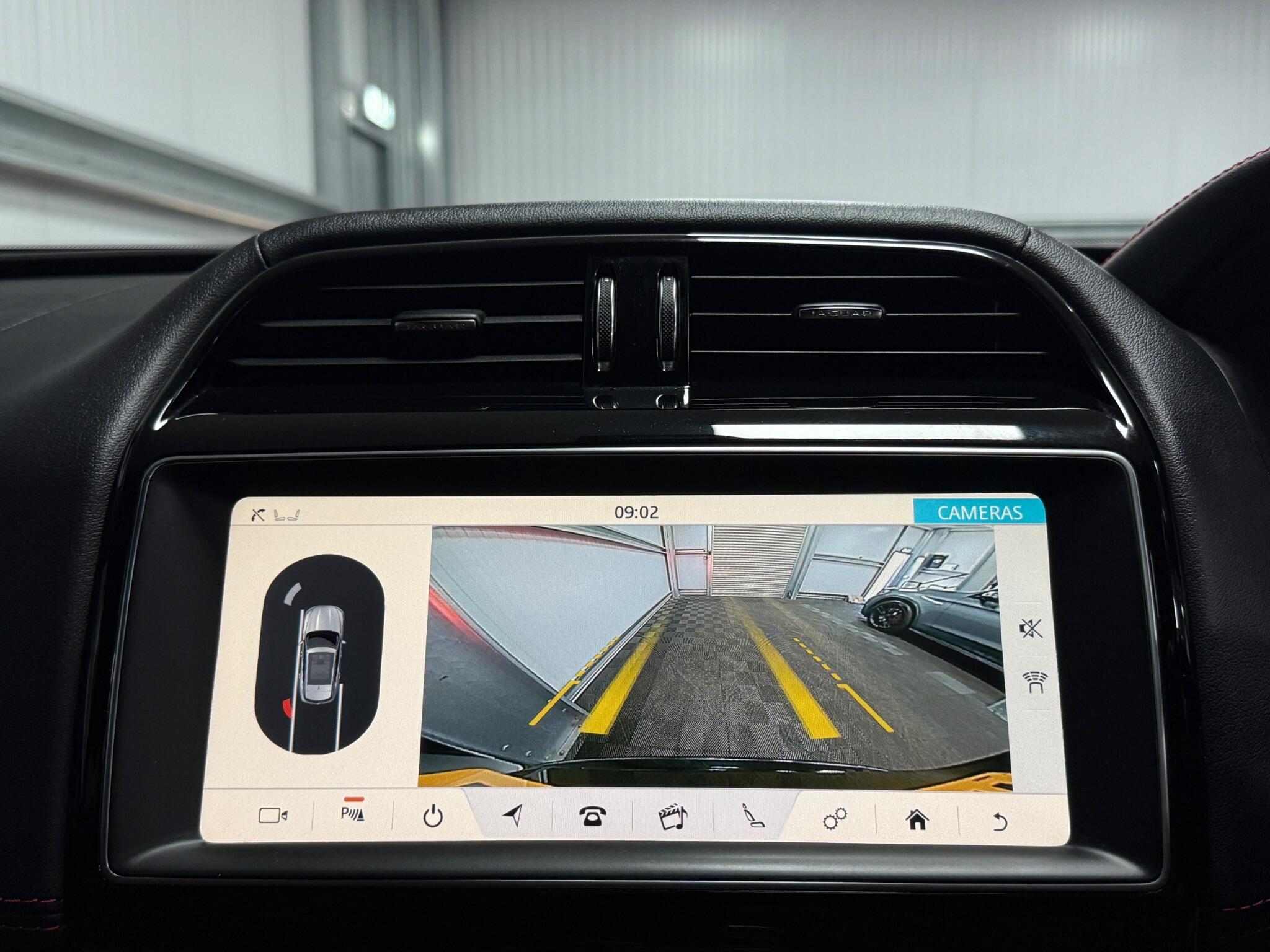 Jaguar F-Pace view 36