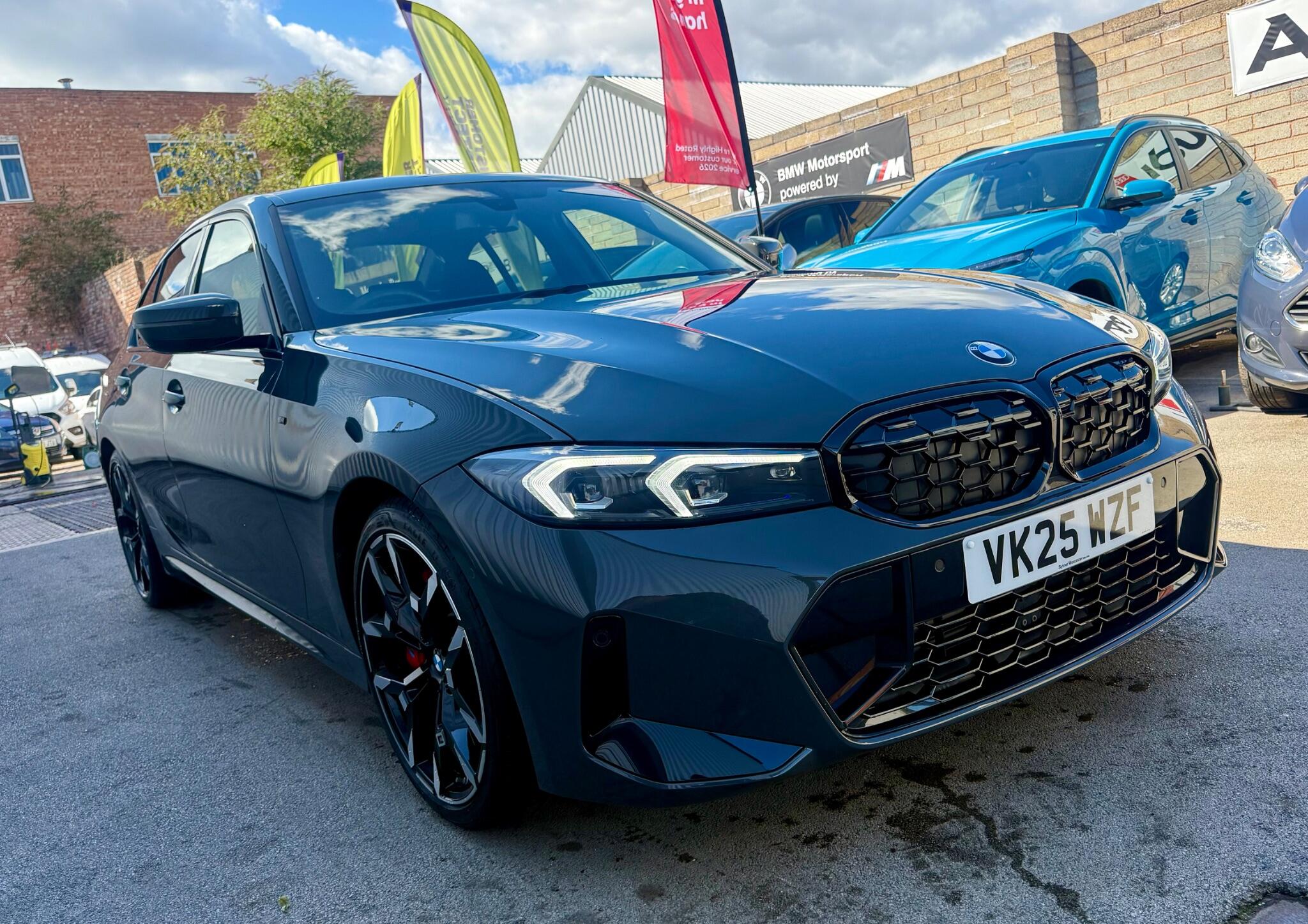 BMW 3 Series view 5