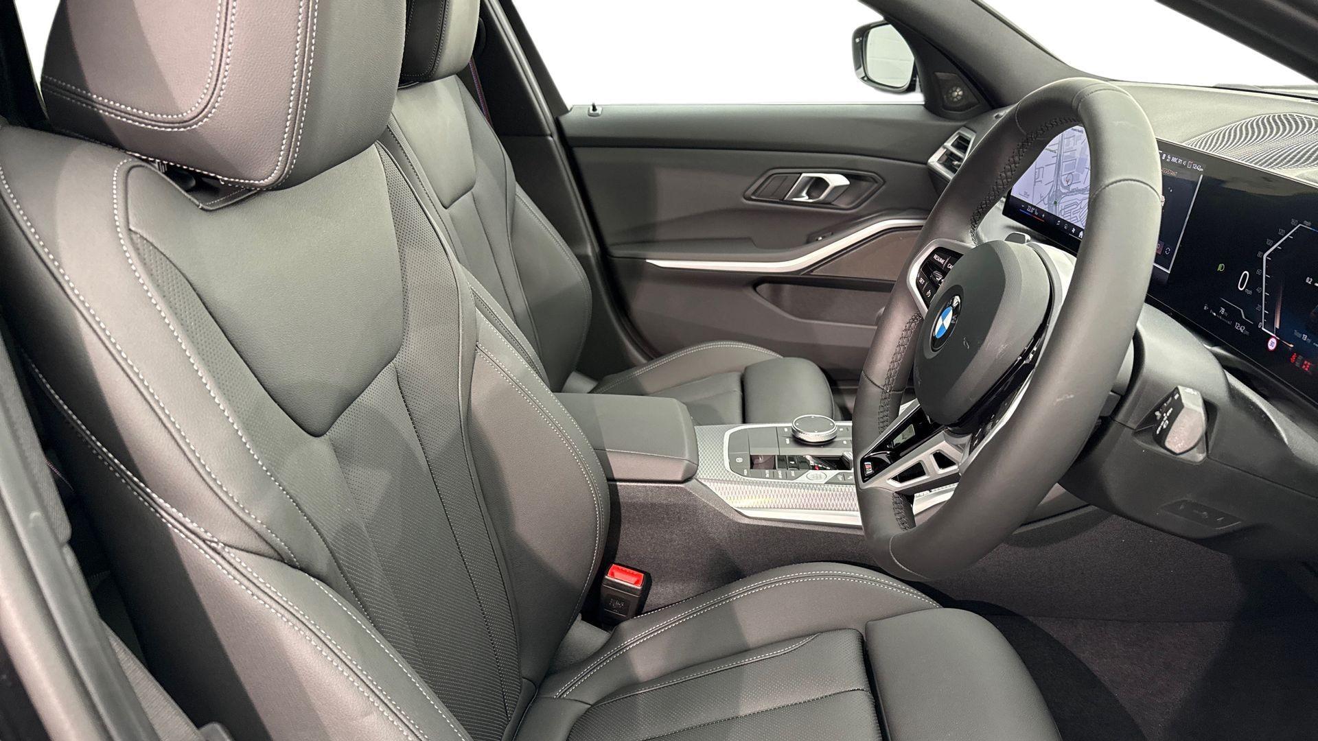 BMW 3 Series view 11