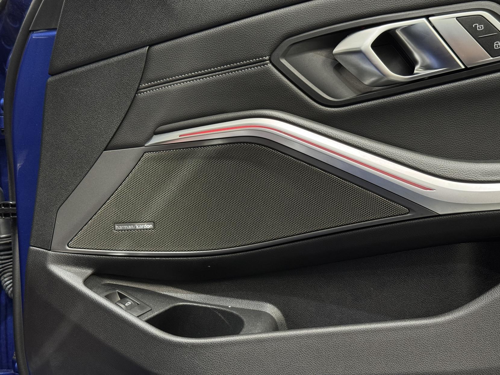 BMW 3 Series view 20