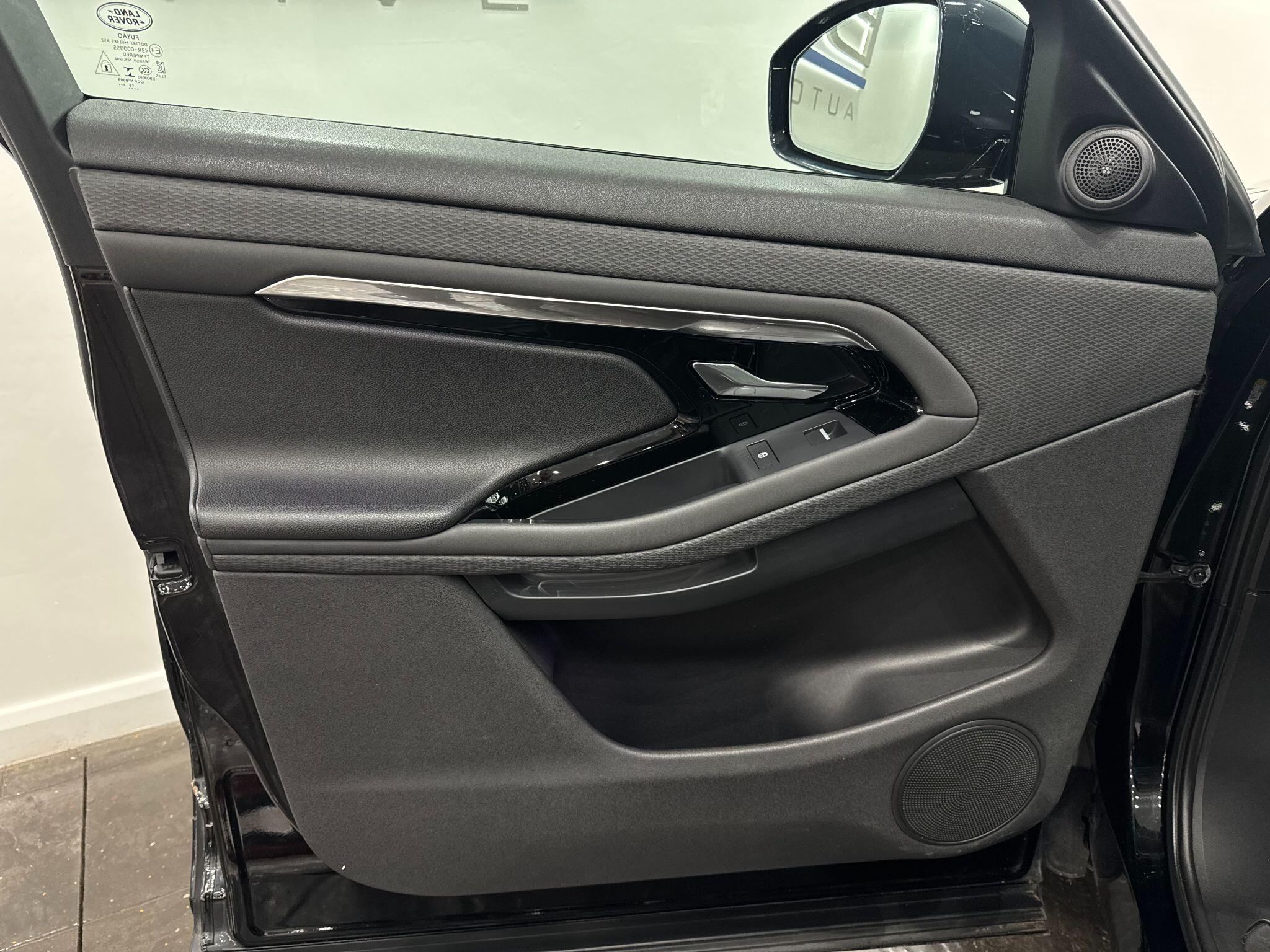 Land Rover Range Rover Evoque view 52