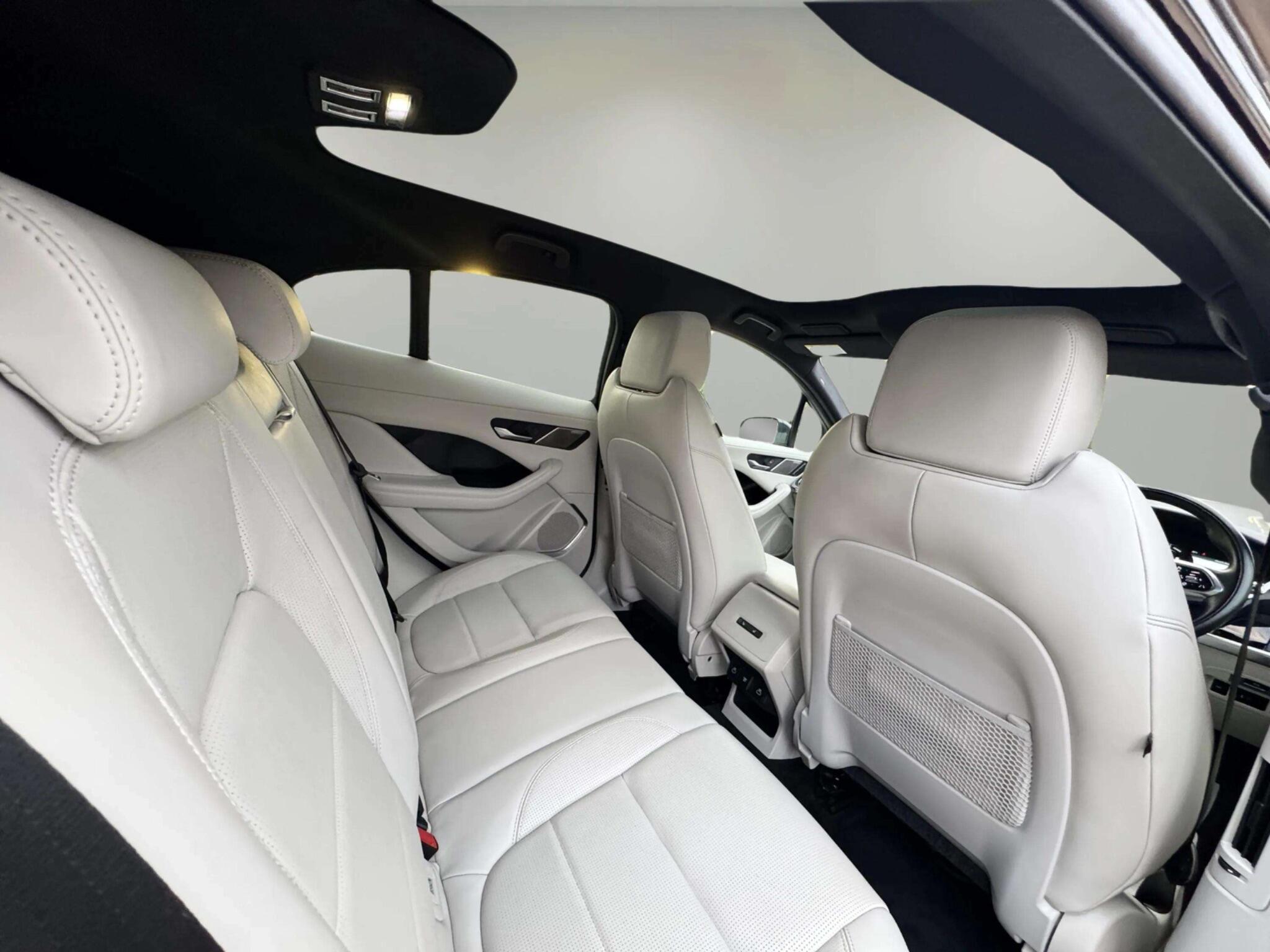 Jaguar I-Pace view 43